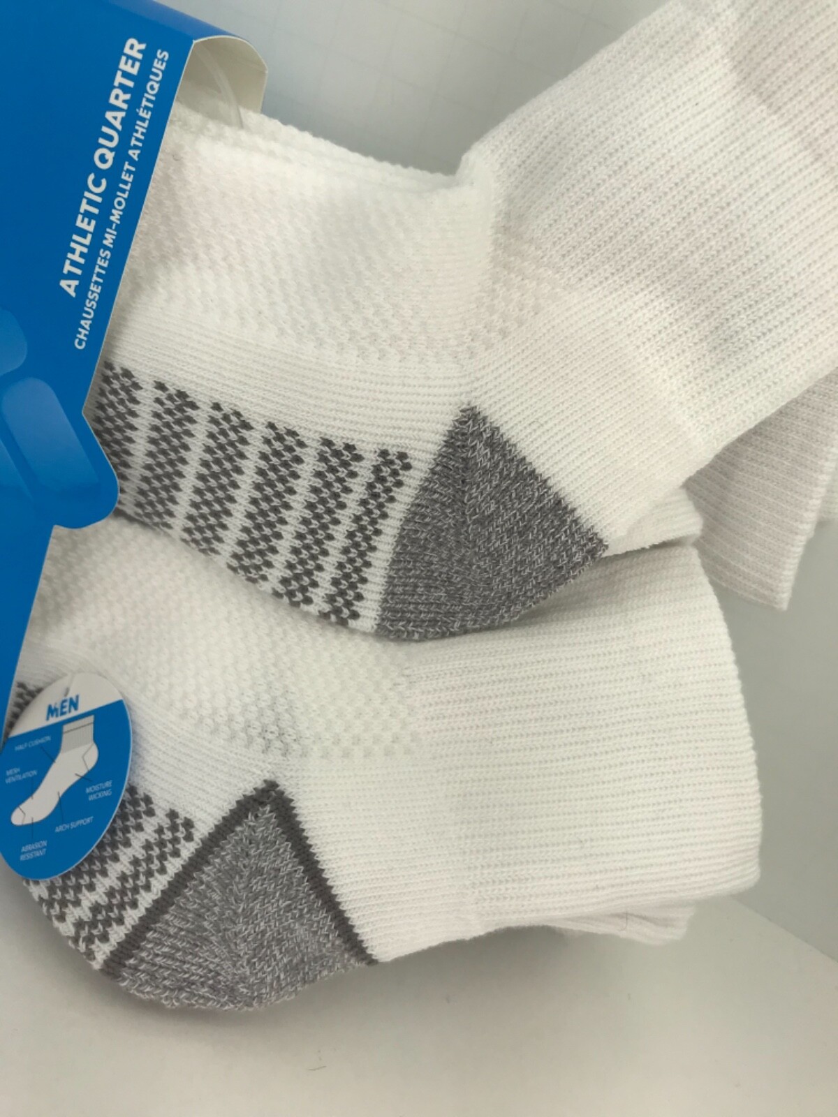 Men’s COLUMBIA Socks, White Quarter Crew Socks, 6 Pack, $36 MSRP 🌲🎒