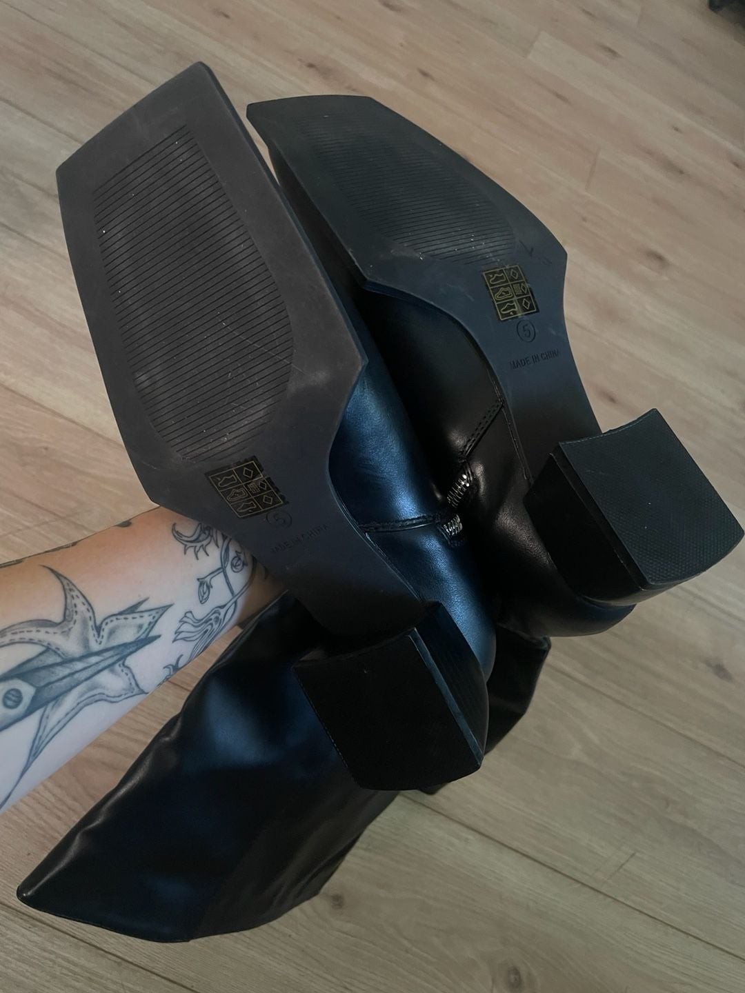 RAID Wide Fit Black Knee High Square Toe Boots Size 5