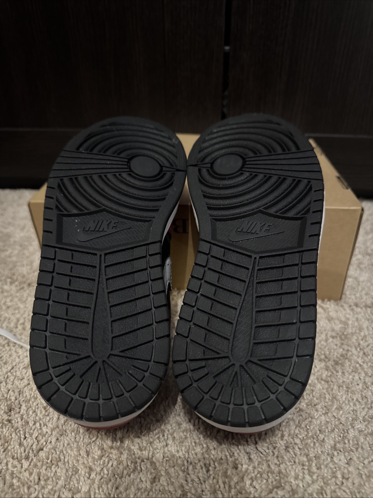 Cartoon Style Nike Jordan 1 Lows Men’s Size 7. Please See Description & Photos!
