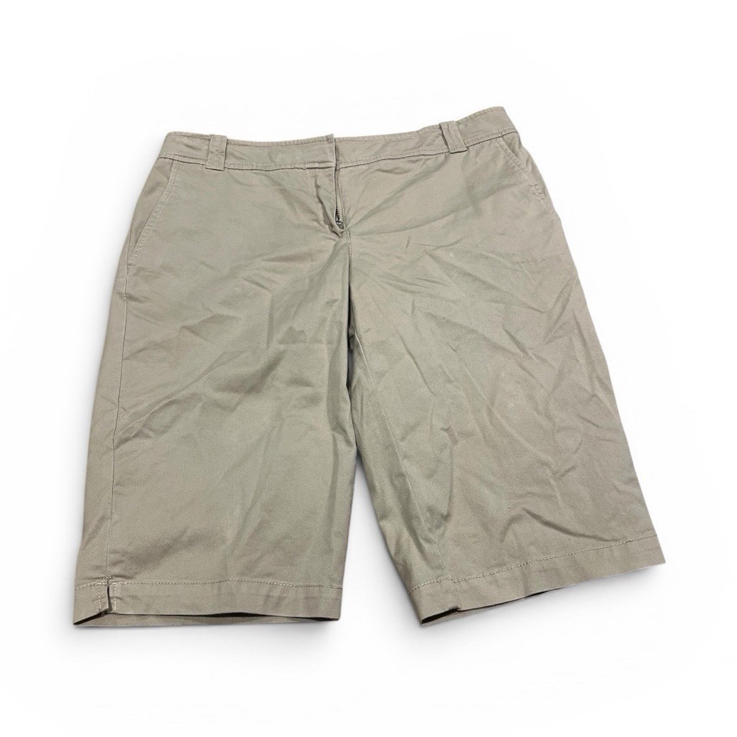 Women’s New York & Company Beige Shorts Size 4 W30” Length 22” Inseam 13”