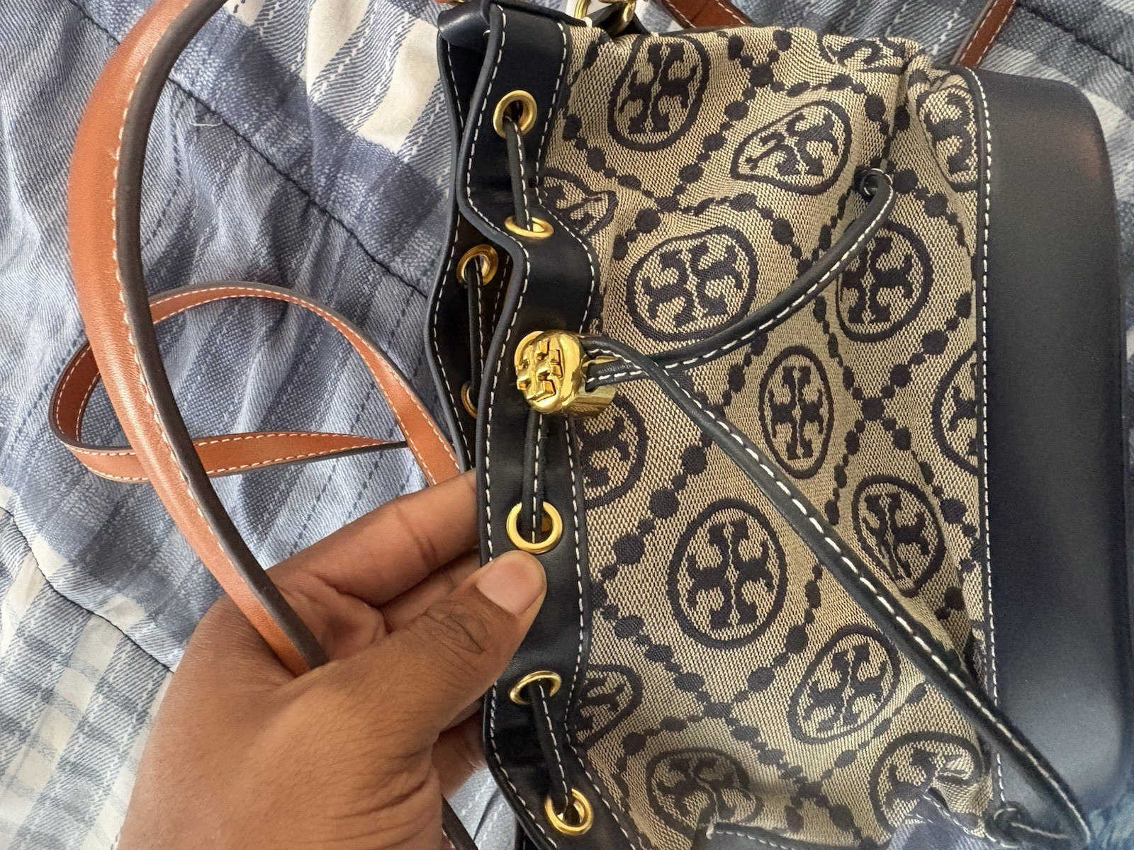 Tory Burch Logo Monogram Drawstring Bucket Bag Beige Navy Brown Detachable Strap