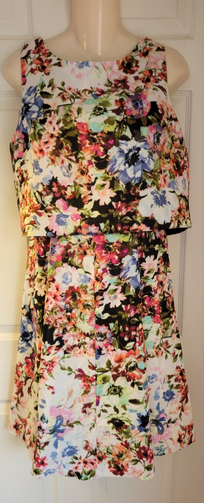 Gabby Multicolor Floral Sundress With Layered Chest Sheath Size 12