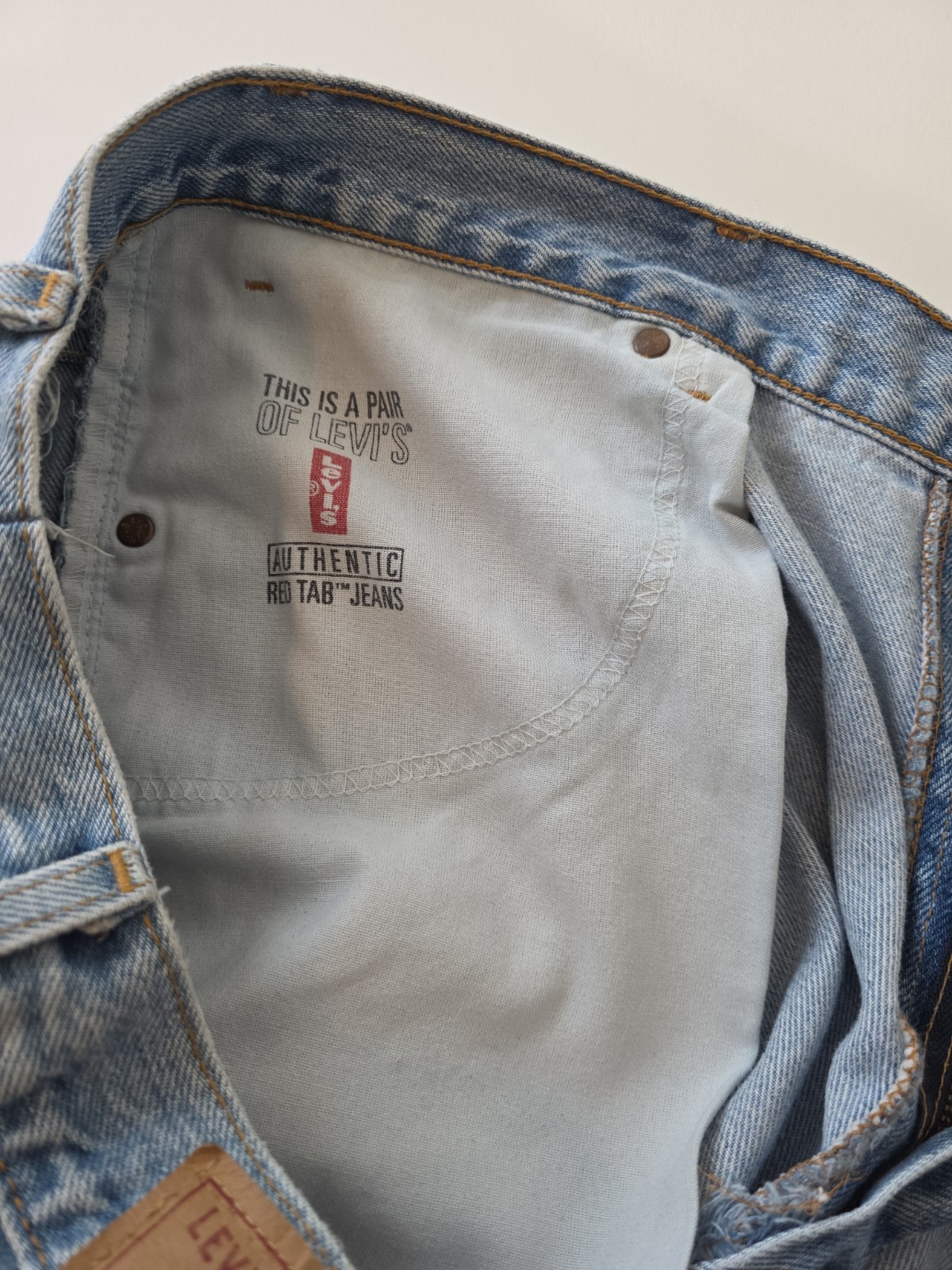Vintage Levis 560 Jeans Mens 38×32 Comfort Loose Light Wash