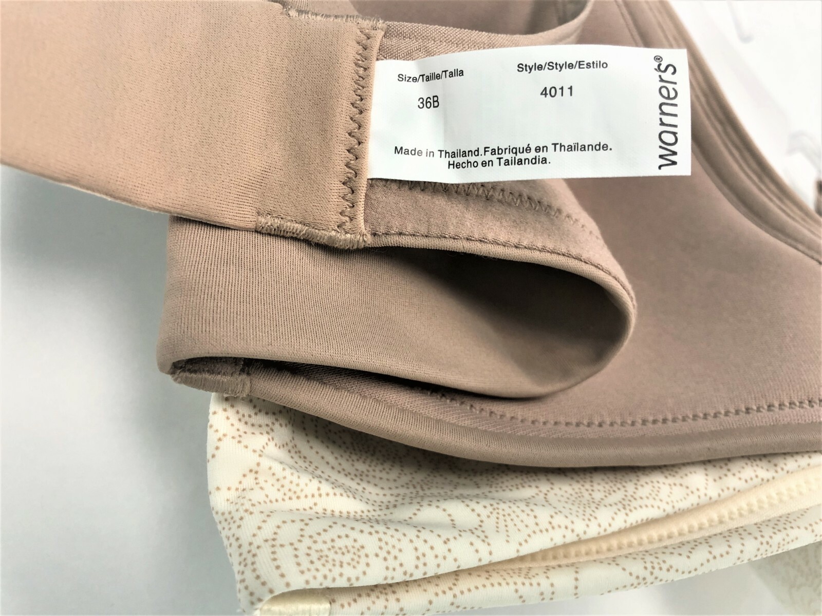 Warner’s Wirefree Bras T-Shirt Lined Seamless Cups Style 4011 Set of 2 New $60