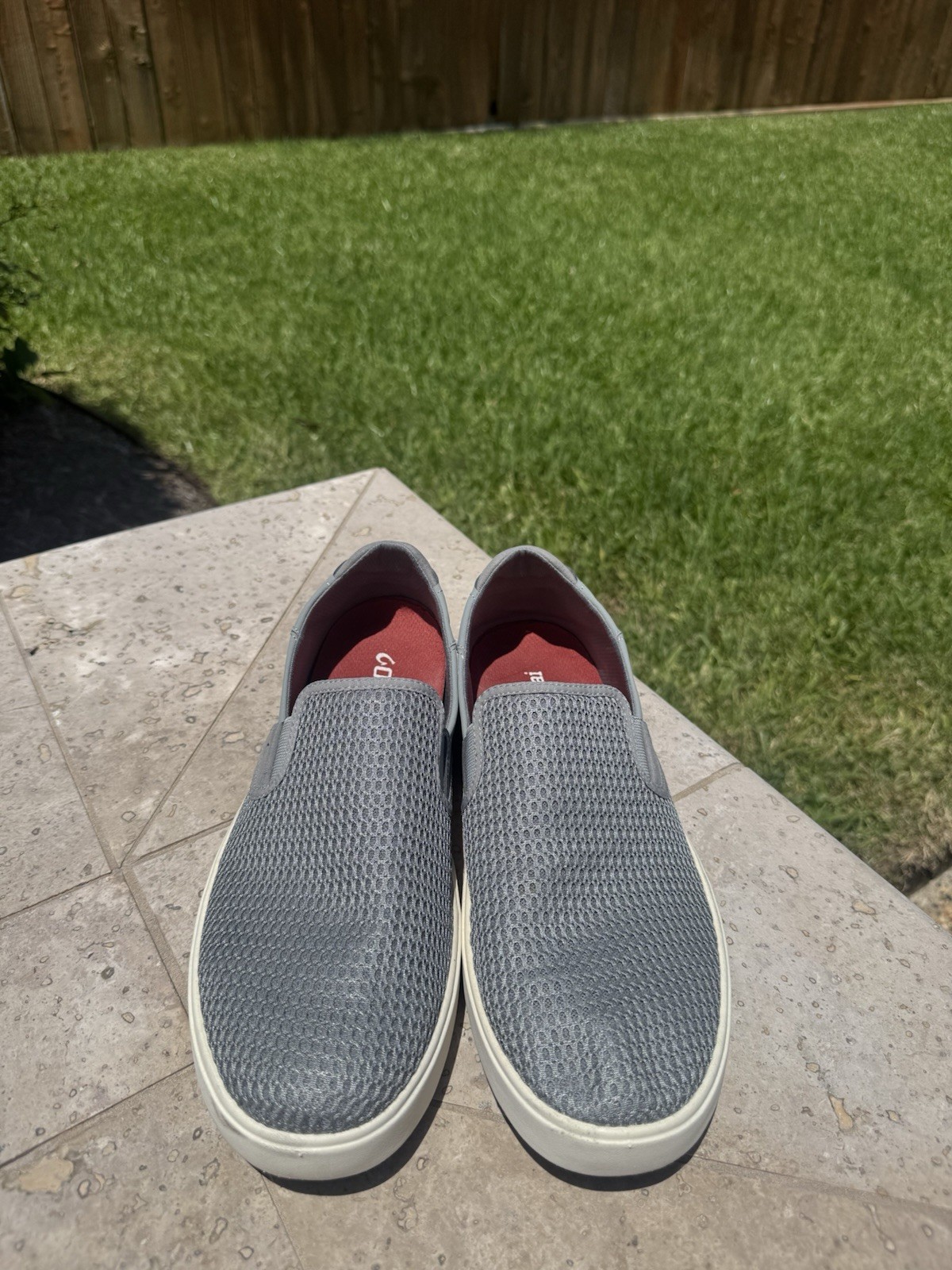 OluKai Lae’ahi Men’s Gray Mesh Slip-On Shoes Breathable Lightweight US 10.5