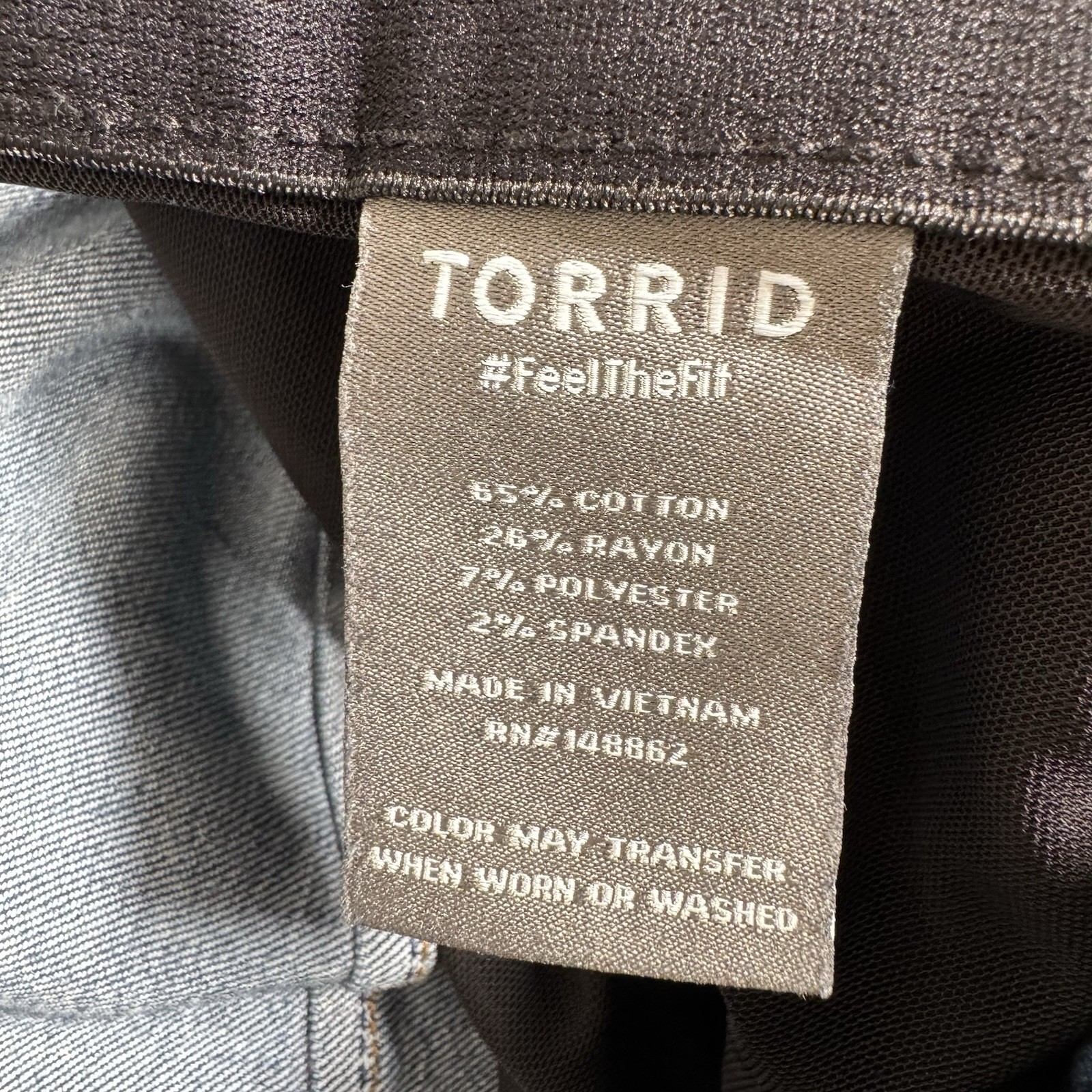 Torrid Jeans Women’s 28R Bombshell Straight Premium Stretch