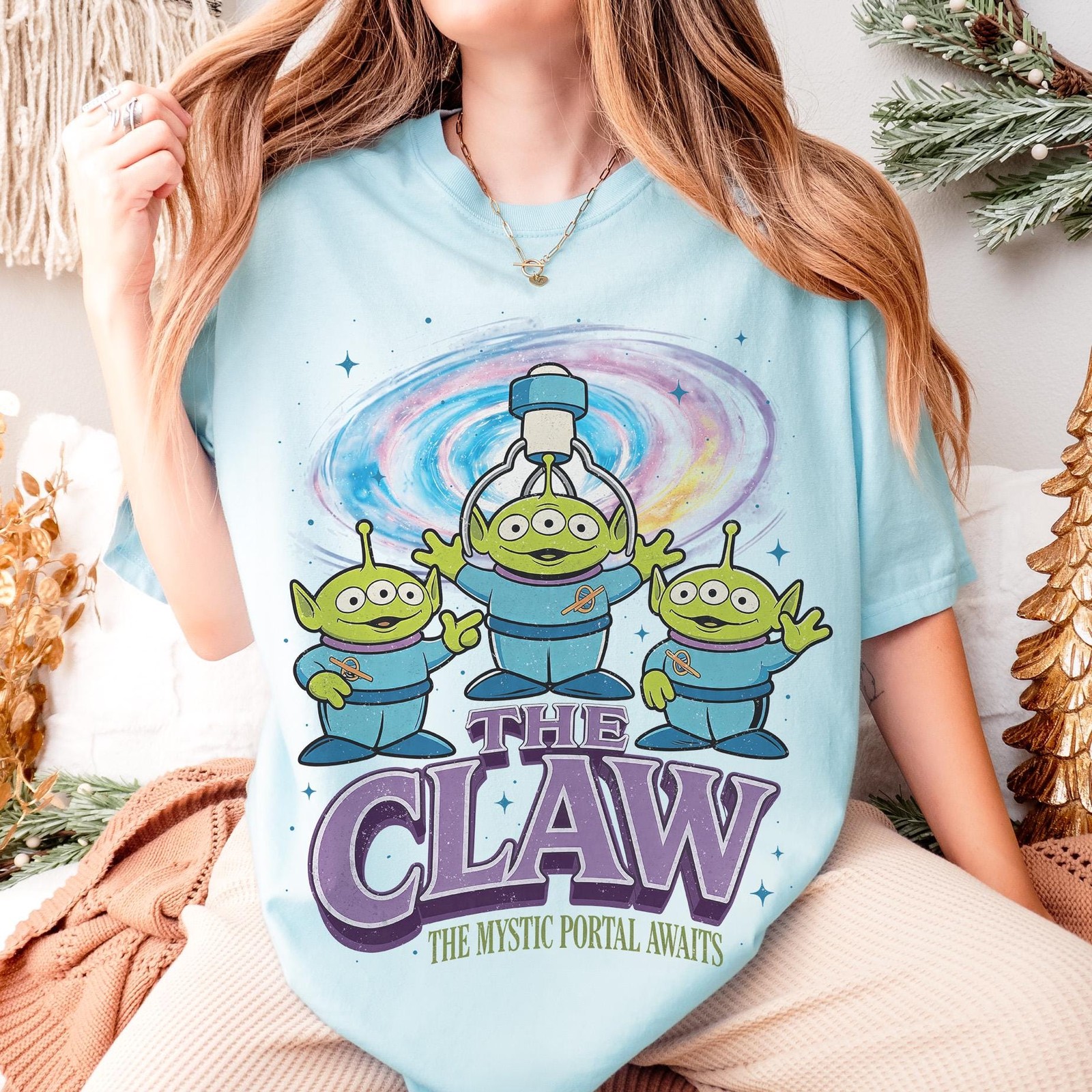 Retro Alien Shirt Space Claw Graphic Tee for Fans Gift