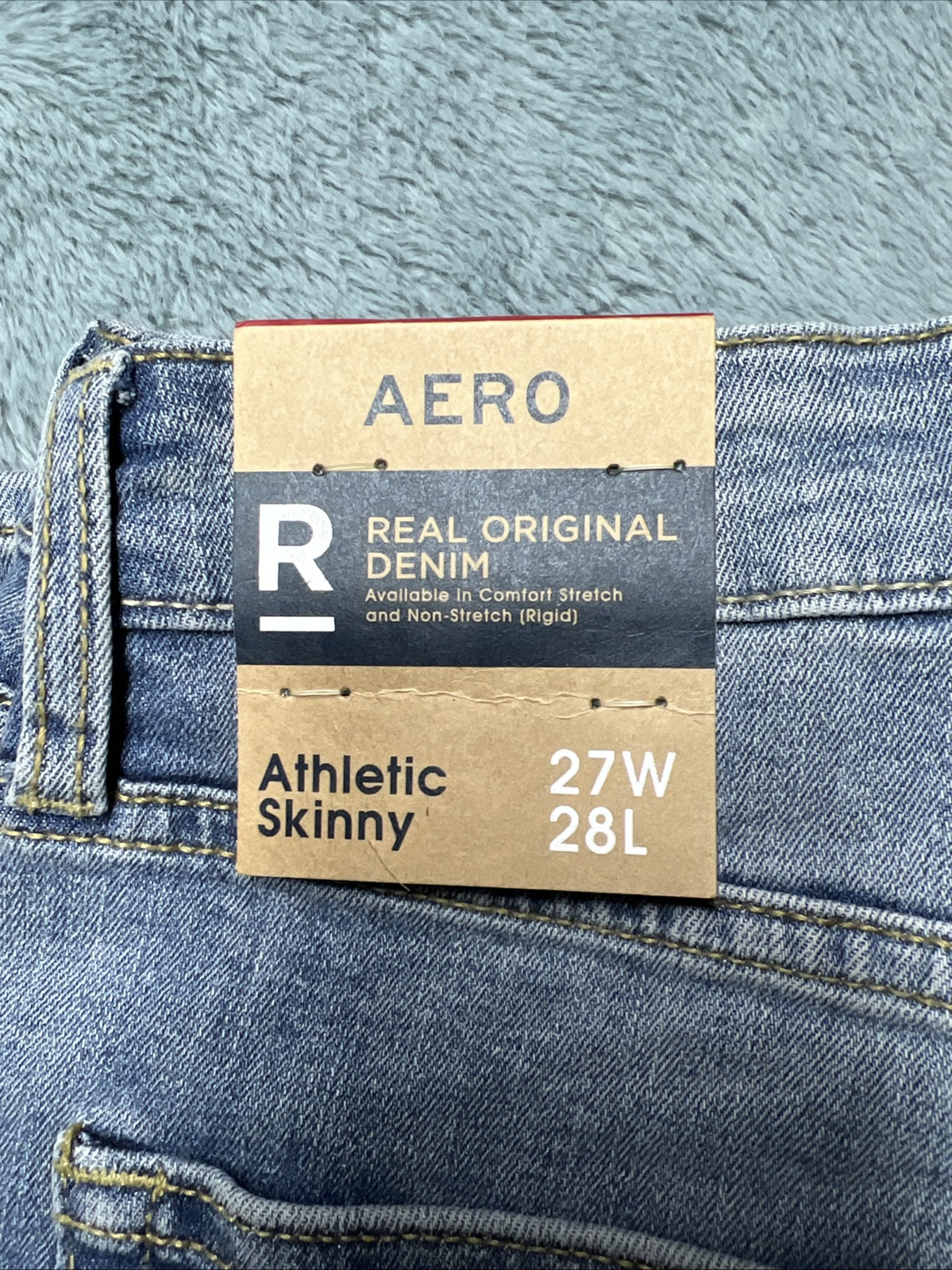 Aero Jeans Athletic Skinny Women’s 27×28 Distressed Light Wash Denim Preppy NWT