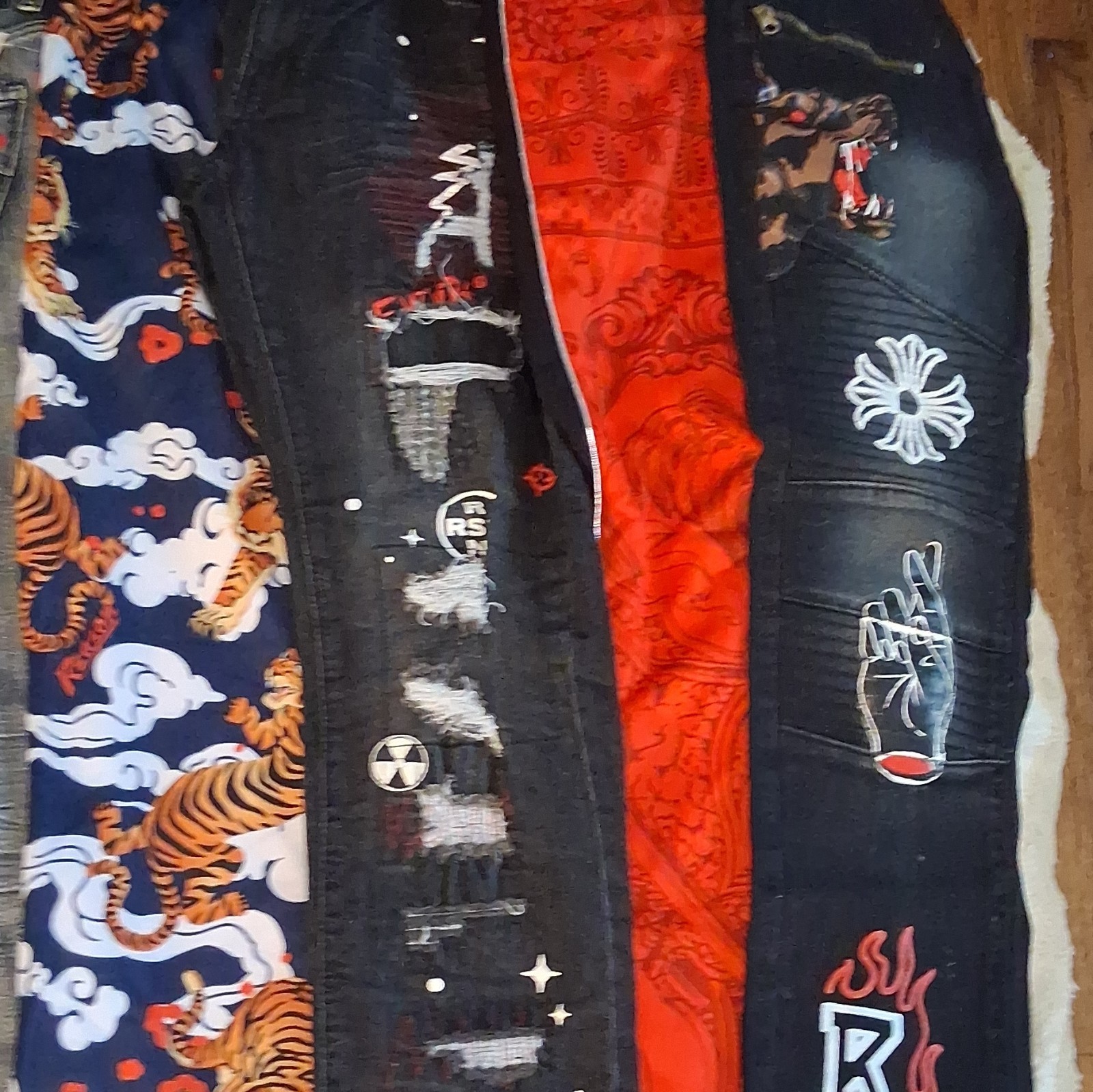 Reason Men’s Lot 2 Sweat pants and 3 Jeans