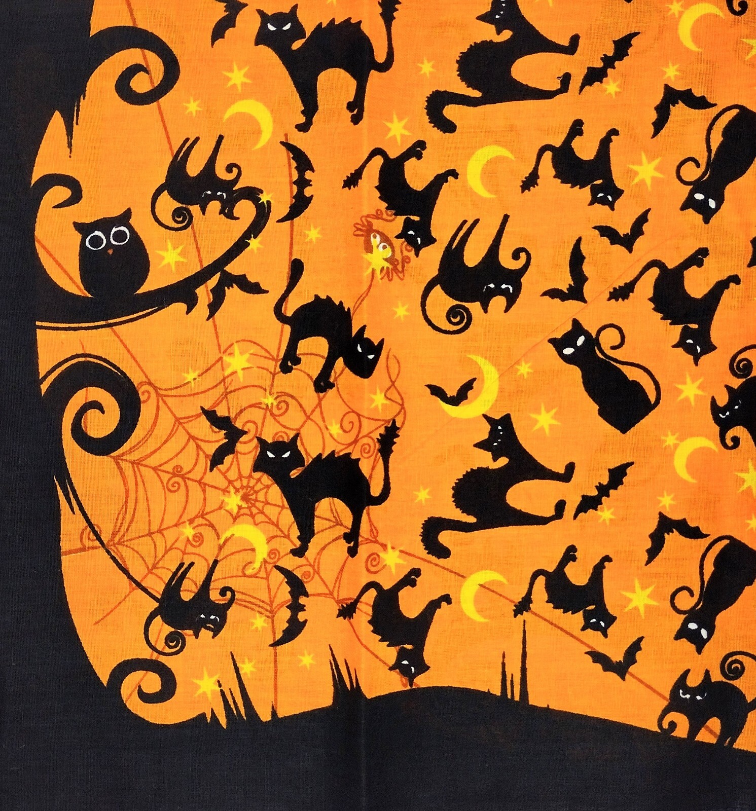 SET OF 4 Halloween Bandana Cotton 22″ x 22″ Scarf Head Neck Face Mask Wrist Band