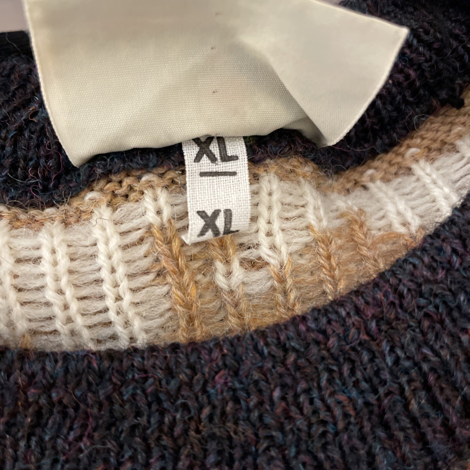 Vintage Concept Knitwear Wool Jumper Made In Britain Adult XL Skunks Hedgehogs