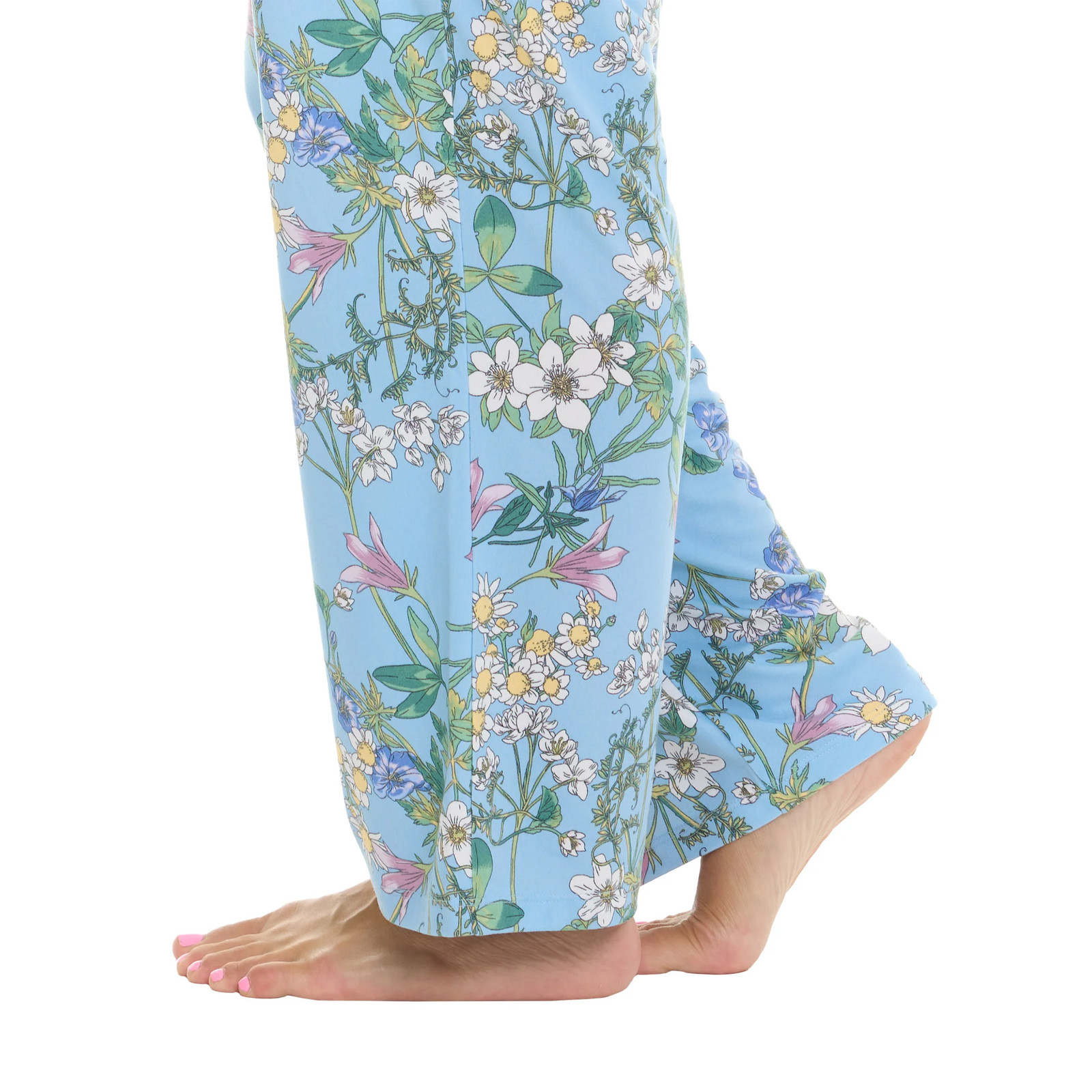 Flora Nikrooz Women’s 3-piece PJ Set Side Pockets on Robe and Pants