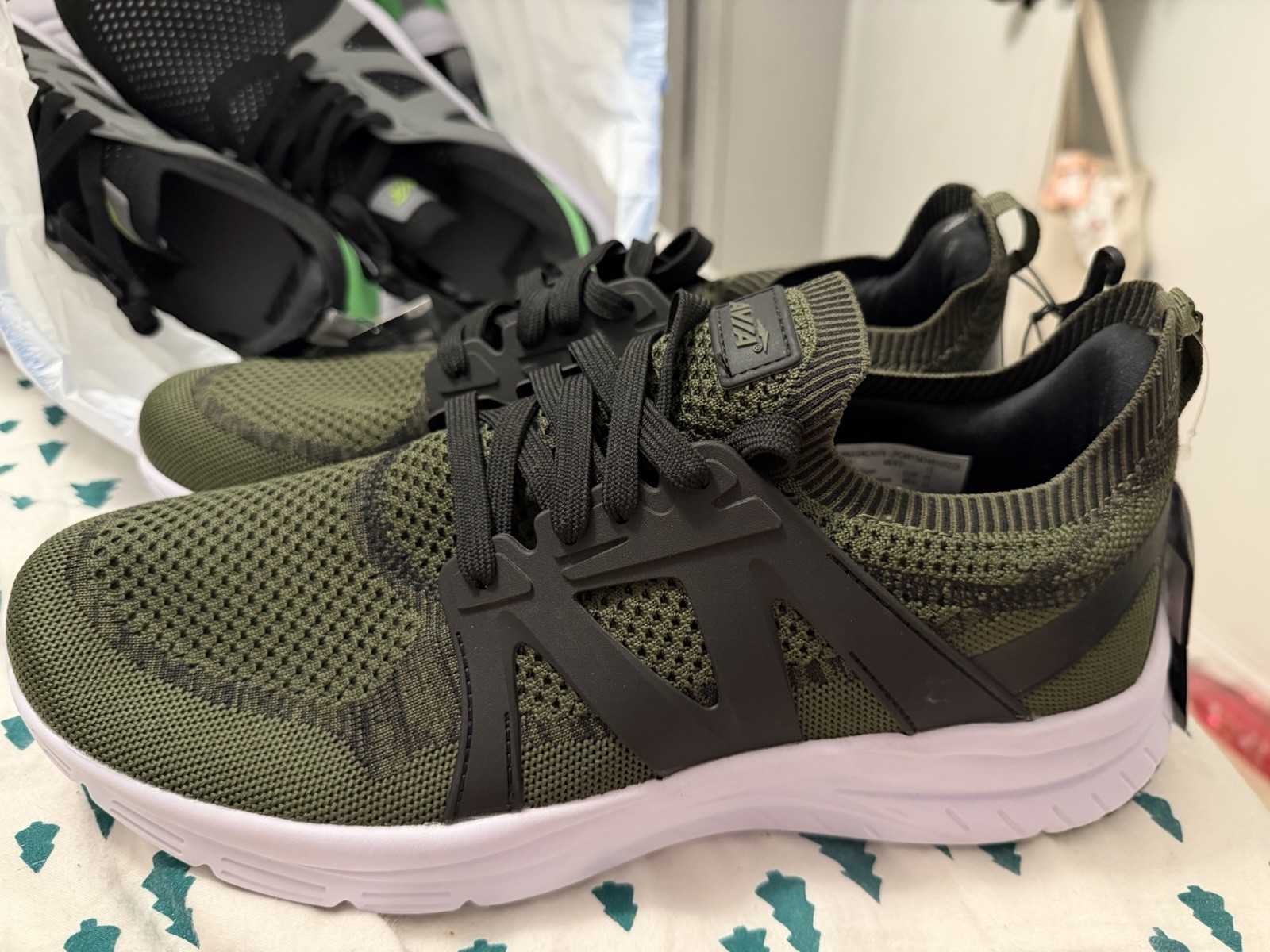 Avia Men’s Knit Lace-Up Low Top Athletic Sneakers Green Black White