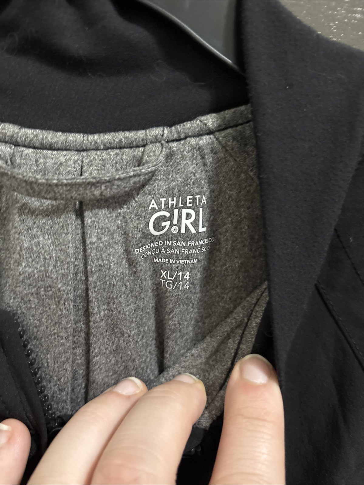 Athleta Girl Good Days Bomber Size XL 14 Black Full Zip Jacket Thumbholes Active