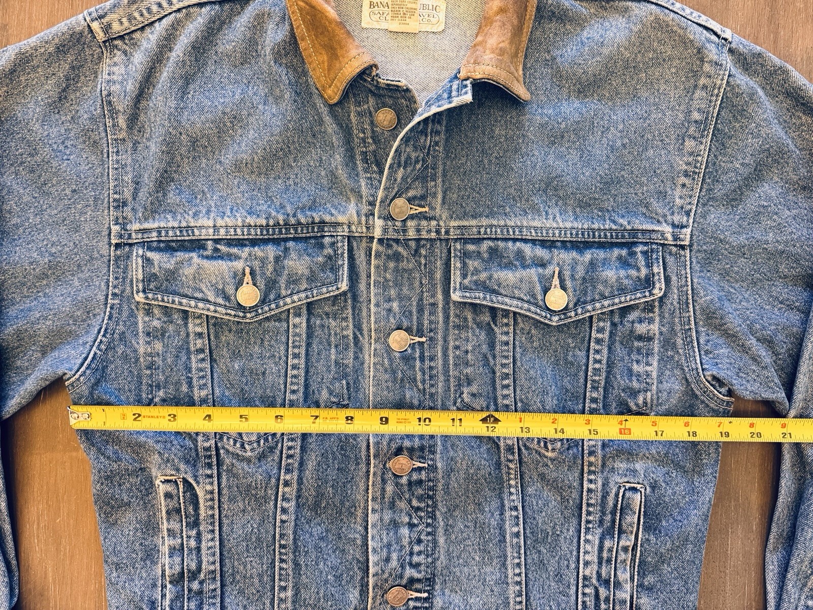 VTG Banana Republic Denim Jacket Mens Small Trucker Safari & Travel Clothing Co