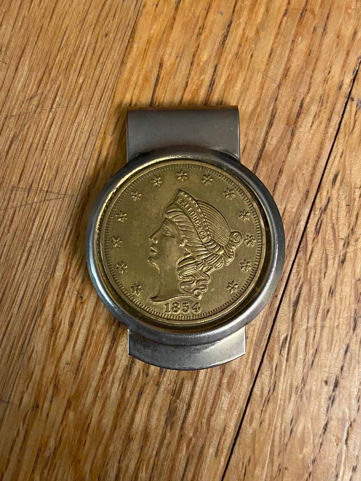 Vintage Novelty Replica 20 Dollar Coin Money Clip