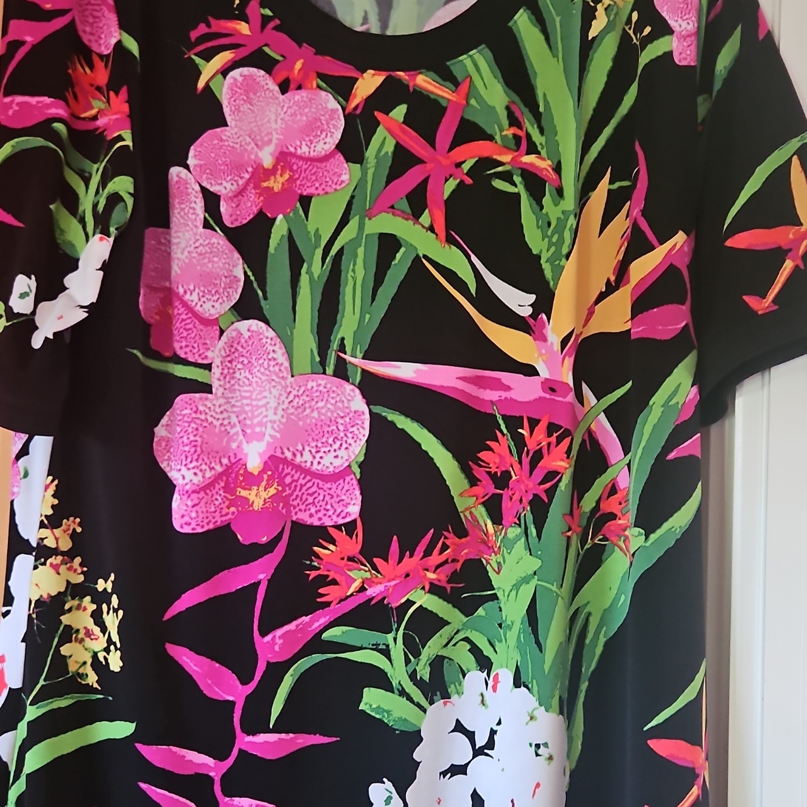Tropical Floral Multicolor Pullover Top Women’s Size L Regular Short Sleeve