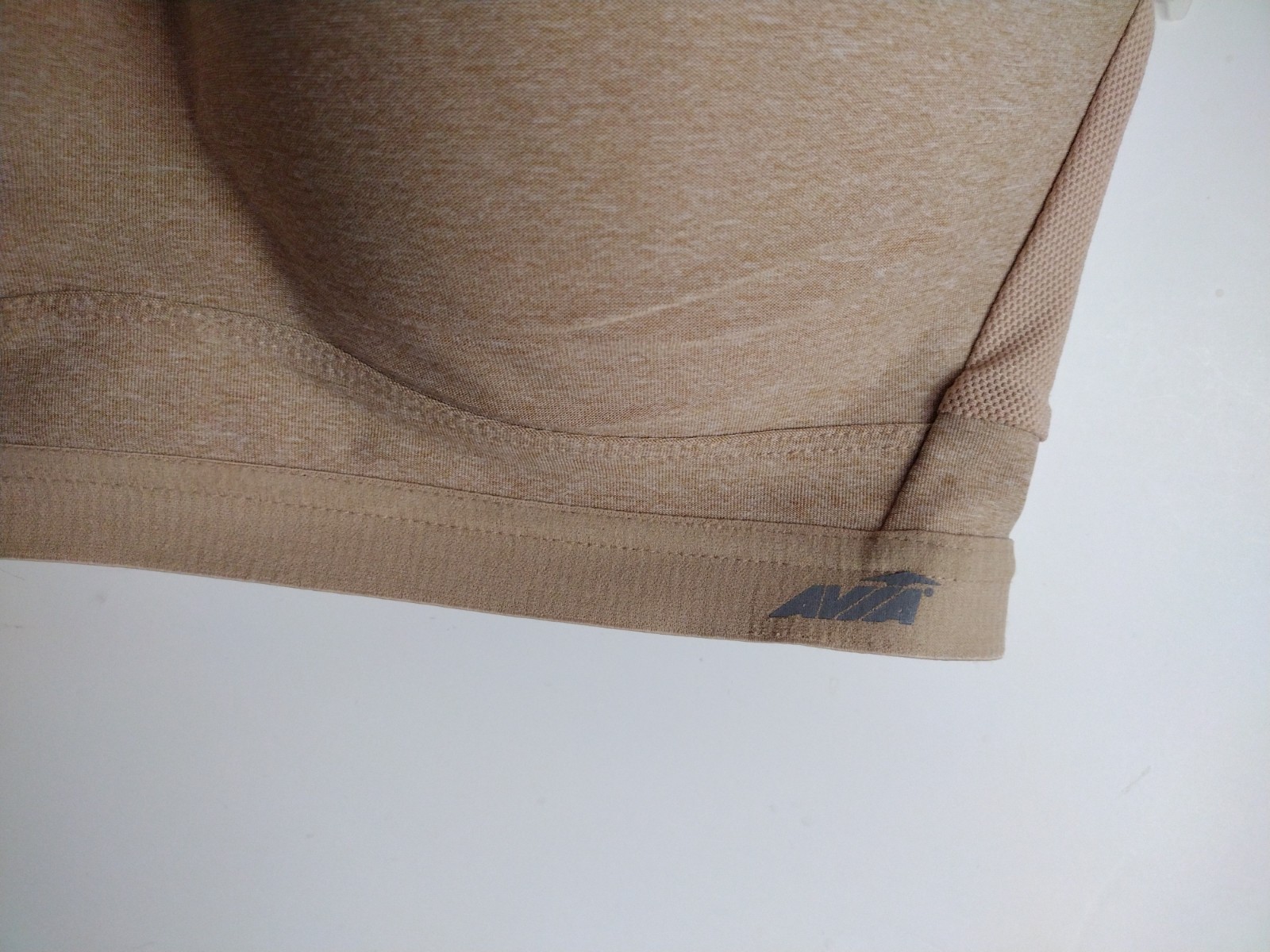 Avia 76L627Underwire Lined Sport Bra Size 38DDD NUDE CONVERTIBLE STRAPS