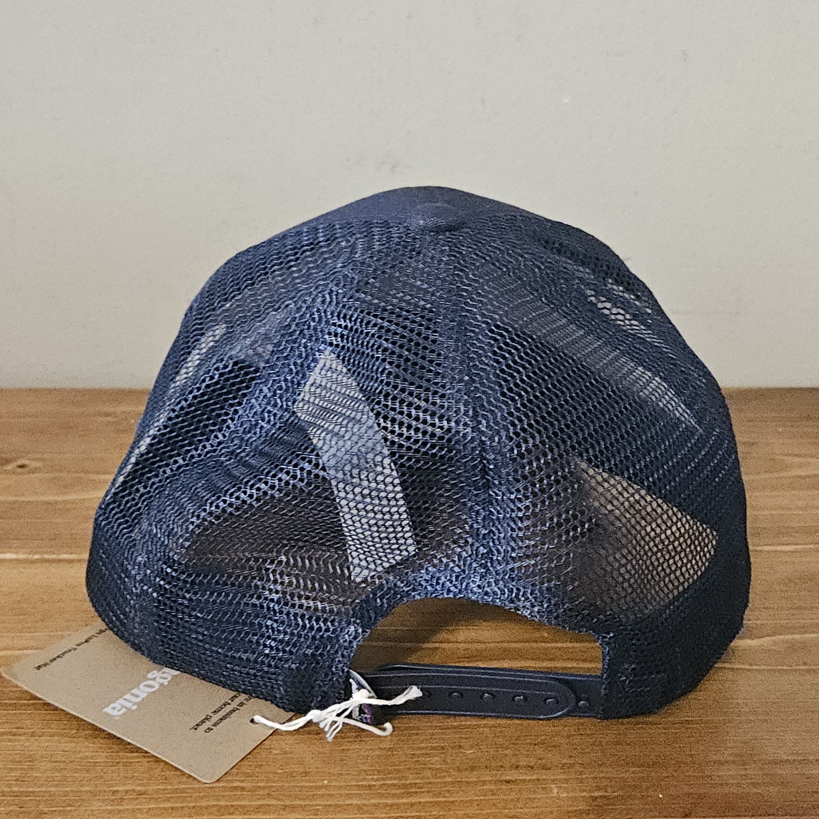 NEW Patagonia P-6 Logo LoPro Trucker Hat Navy Blue