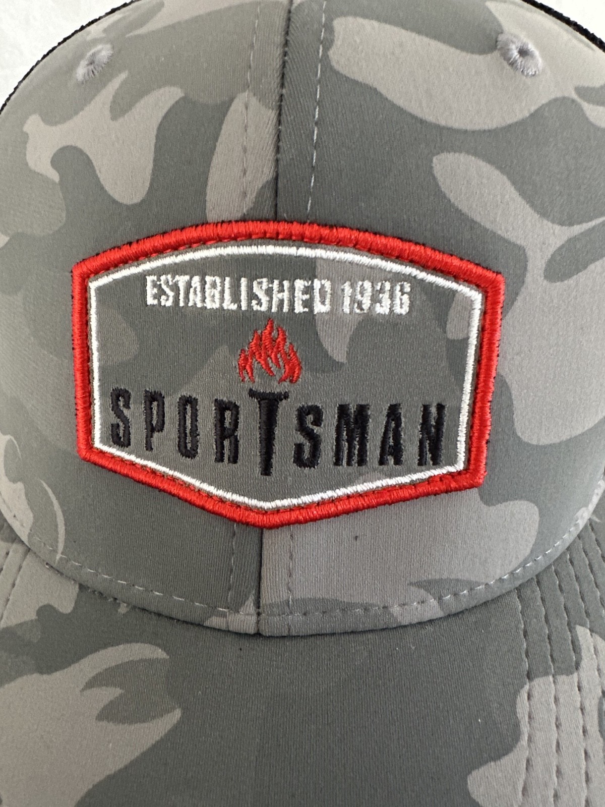 NWT Sportsman Traditional Lo-Pro Mesh Trucker Adjustable Strap Cap Hat Gray Camo
