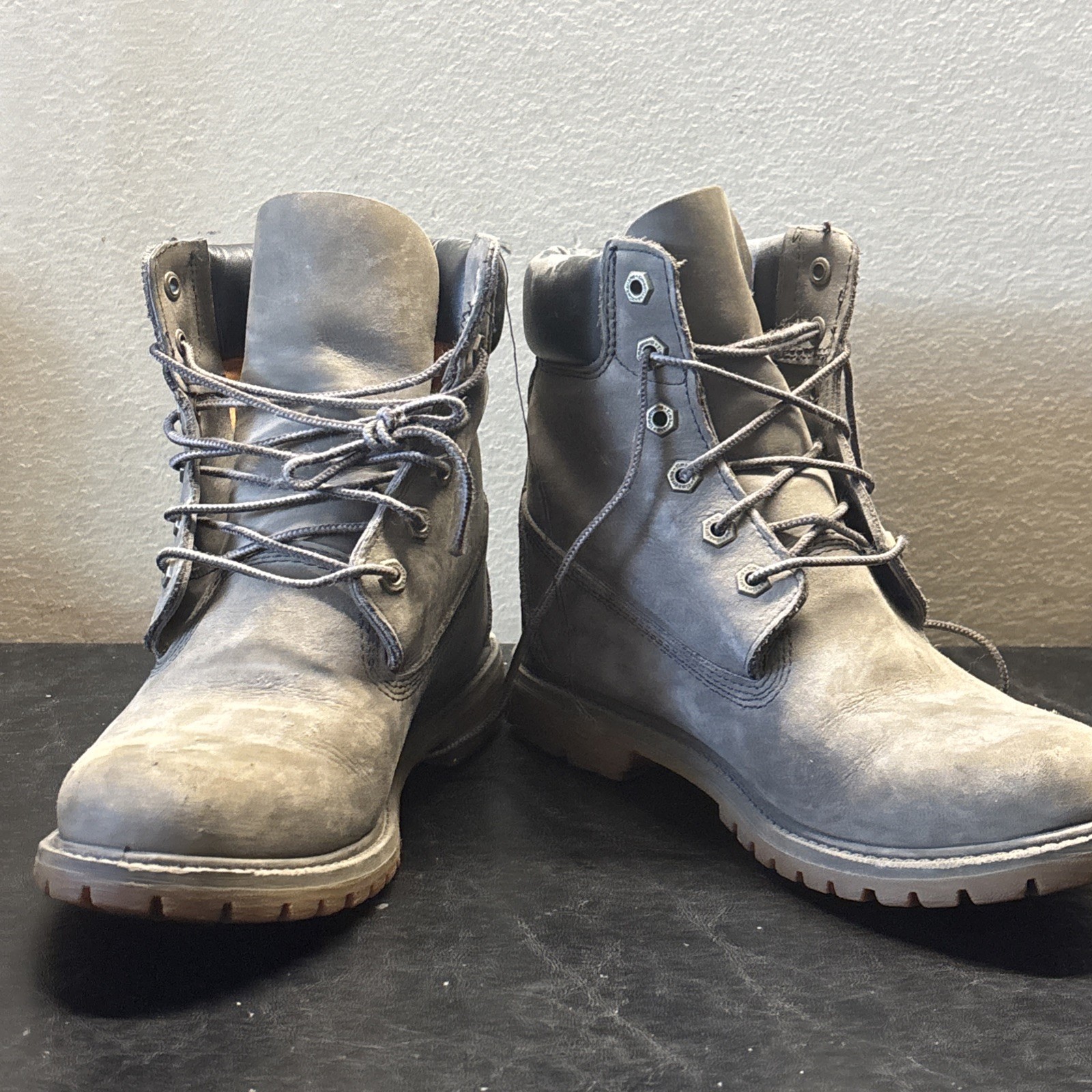 Timberland Womens 9 Gray Nubuck 6 Inch Premium Waterproof Boots