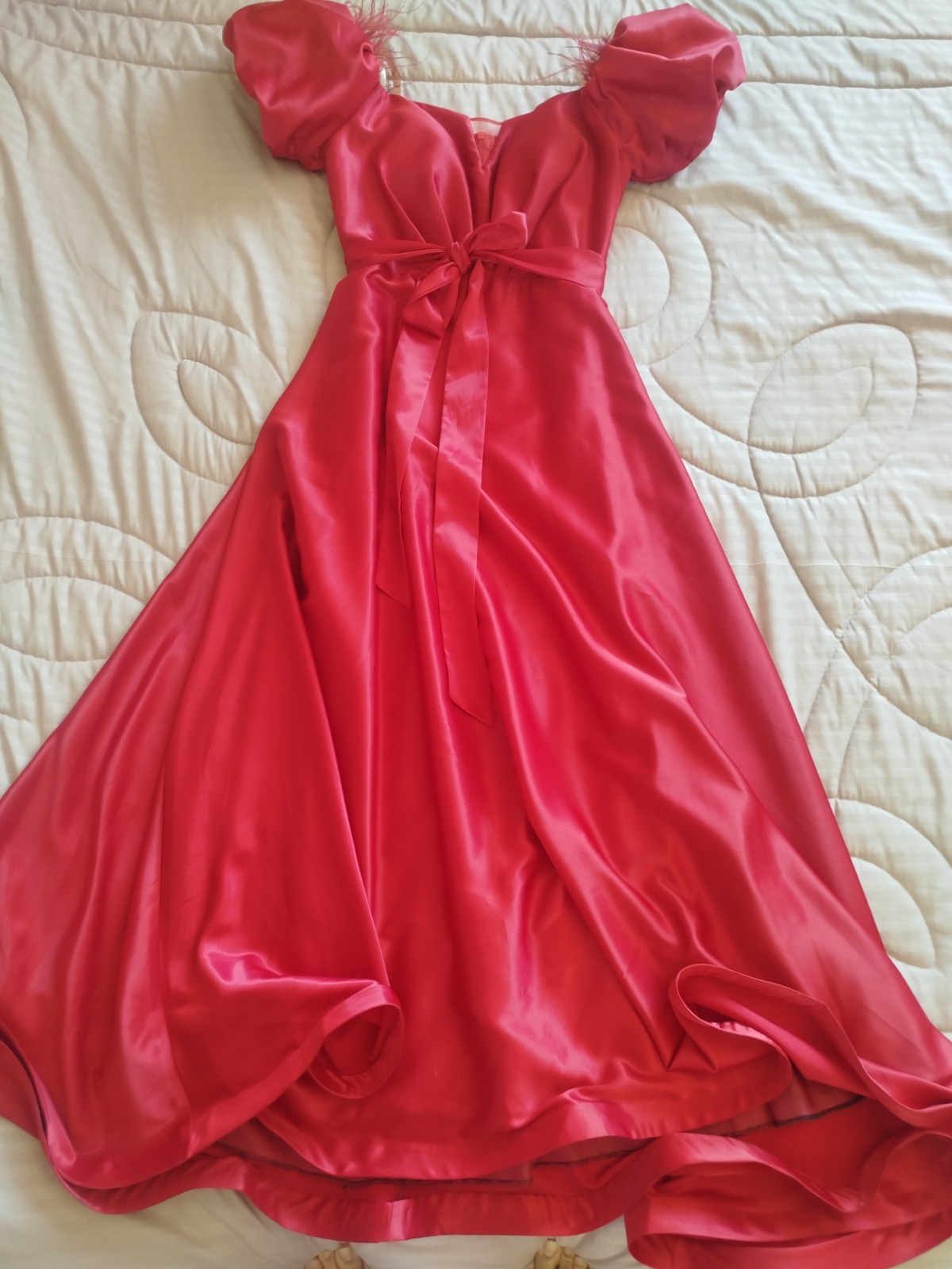 Elegant Red Satin Evening Dress Balloon Puff Sleeve Maxi Party Gown Gently Used