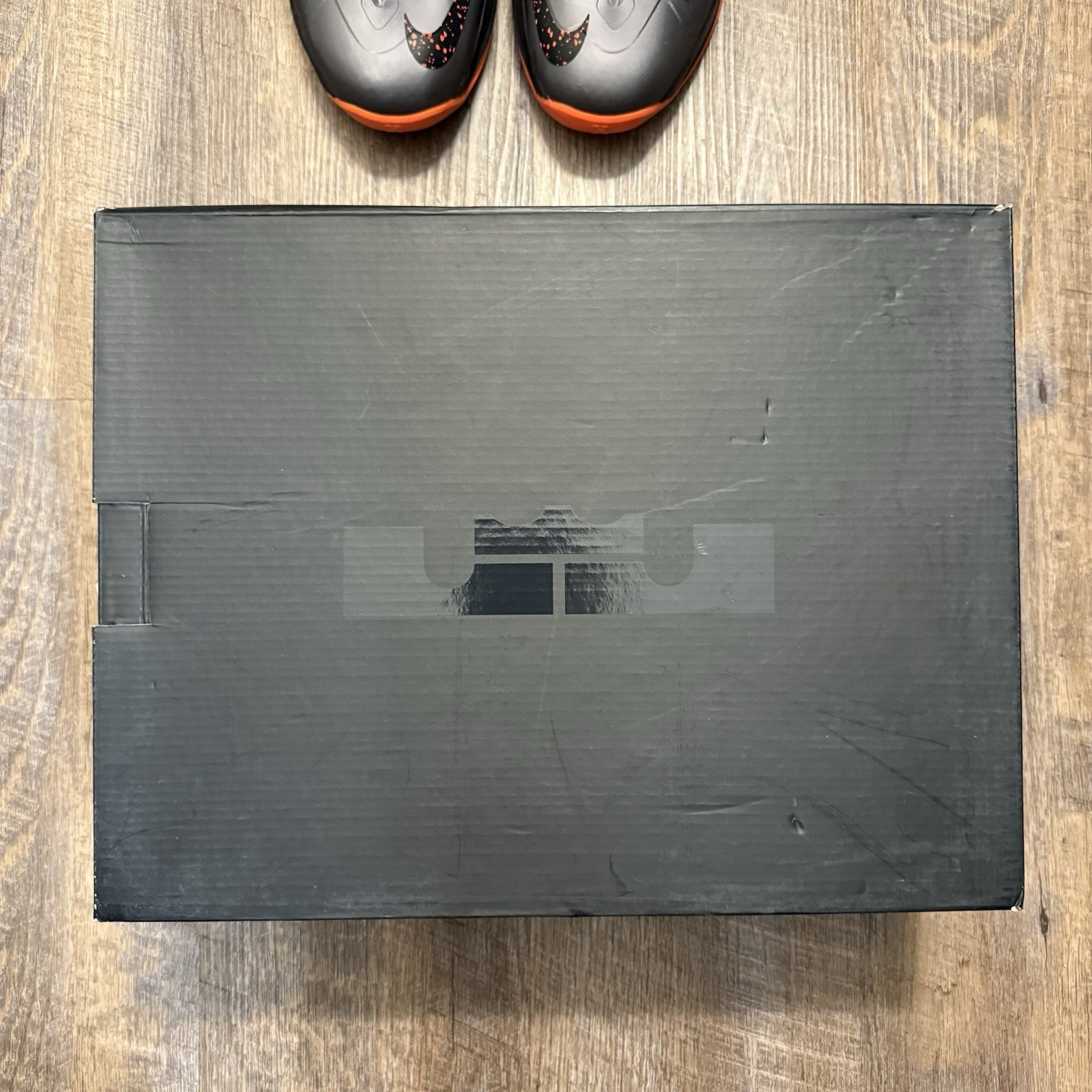 Nike LeBron 10 X Lava Charcoal Grey Orange Black Size 10.5 Sneakers 541100-002