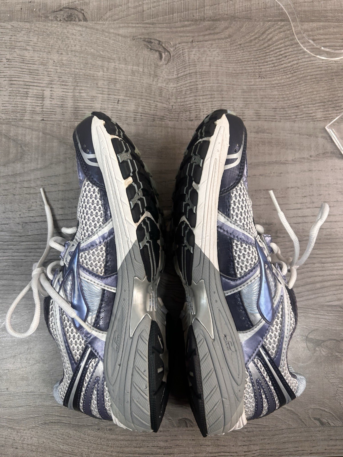 Brooks Adrenaline GTS 12 Womens Gray Blue White Running Shoes Size 10