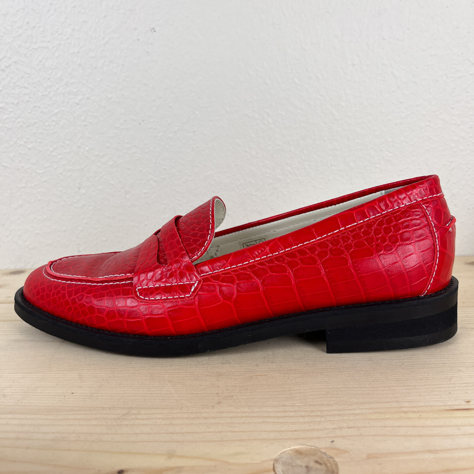 Duke + Dexter x Peachy Den Loafers Womens UK 8 Red Crocodile Stamp Leather Rare