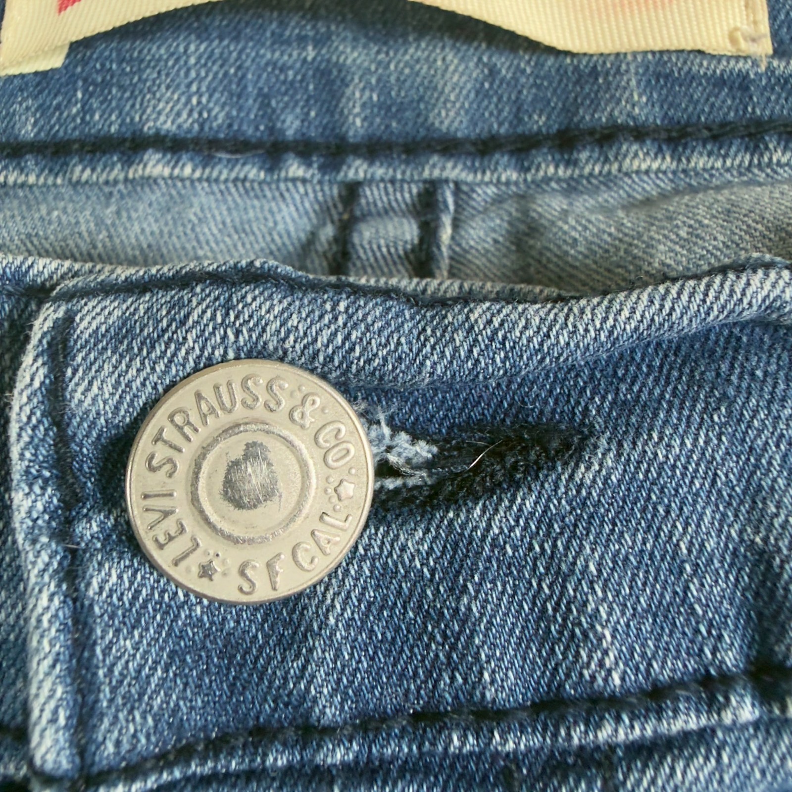 Levi’s 510 Skinny Light Wash Jeans Womens 16 regular Mid Rise Zipper fly