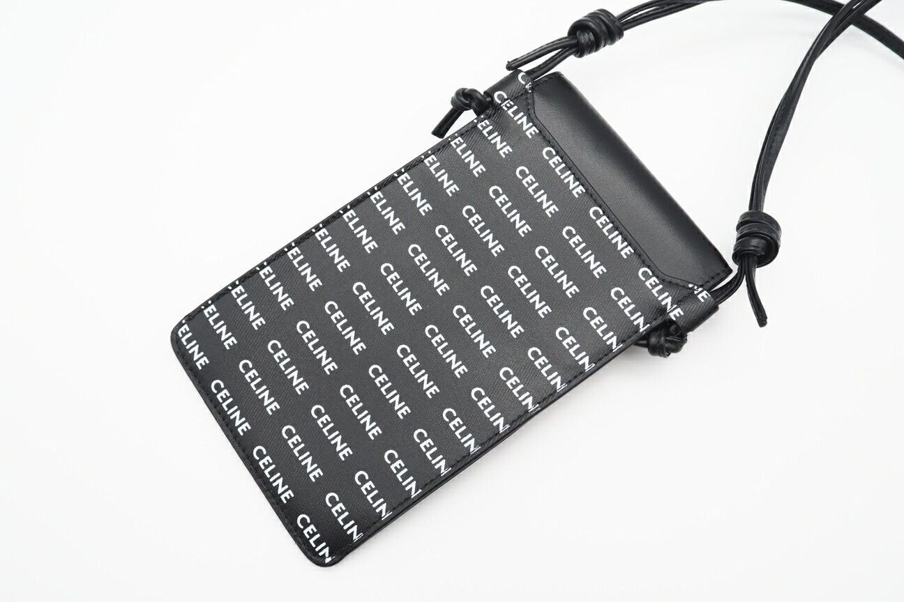 Returns accepted within 3 days beautiful CELINE Leather Vintage Logo Print Zi