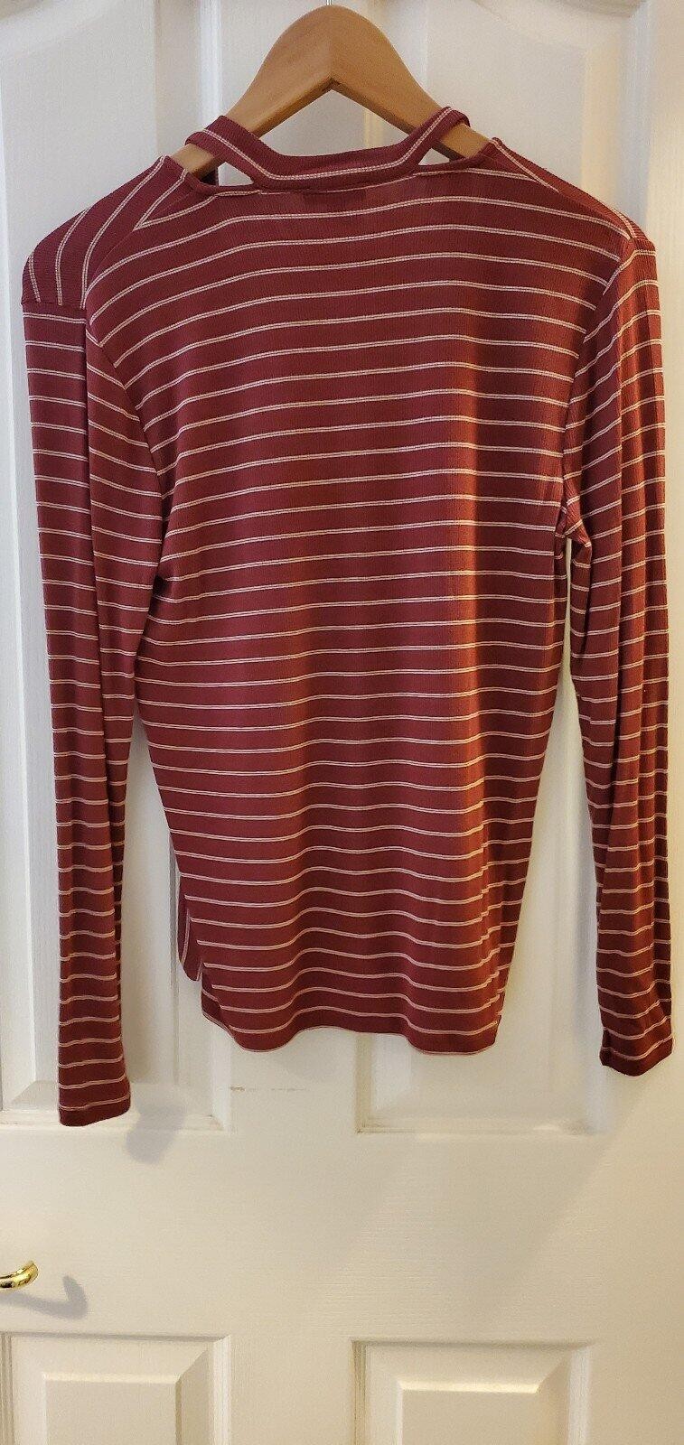 Express Blouse Long Sleeve – L – Maroon Striped
