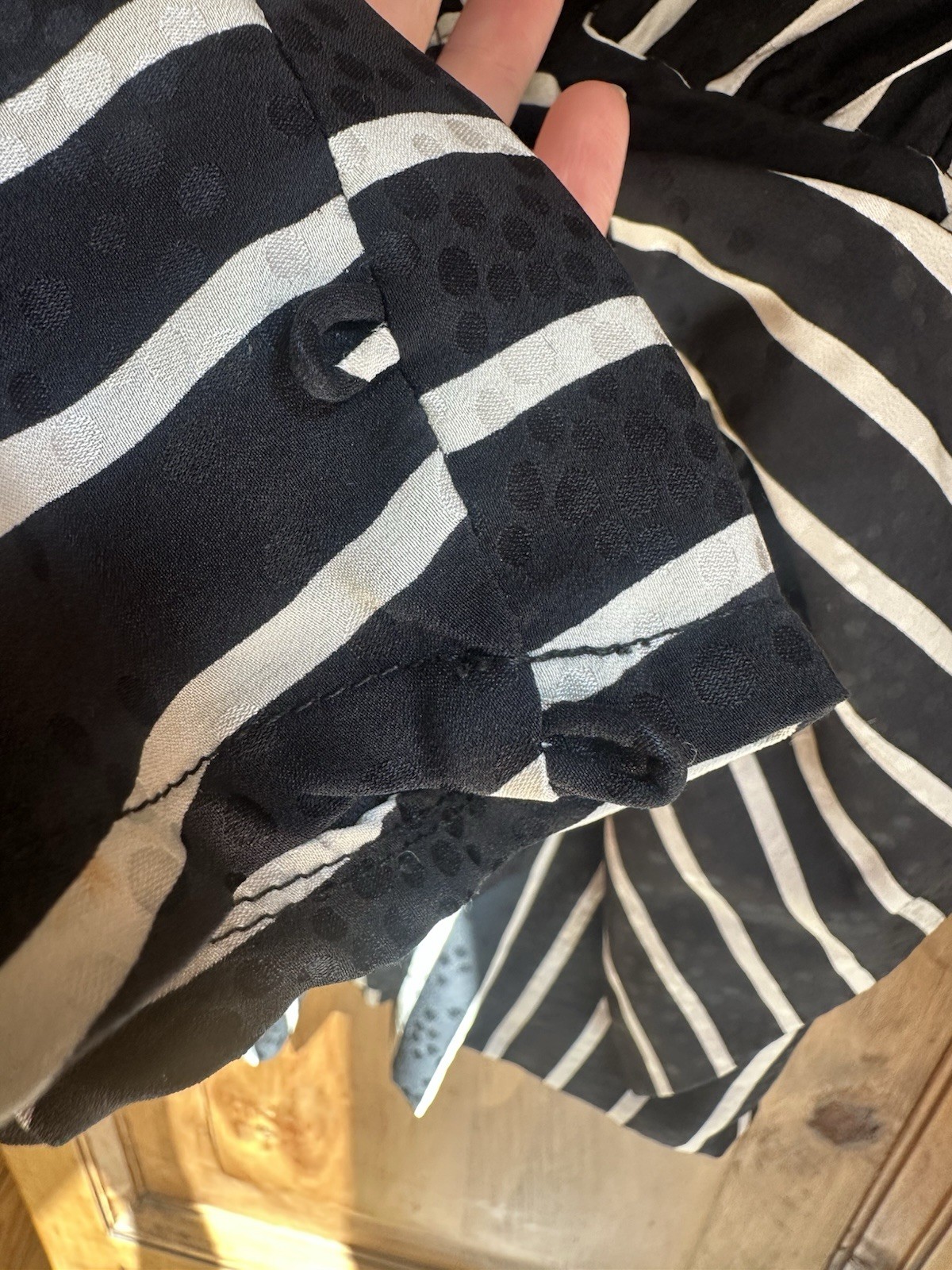 La Bottega Black & White Striped 100% Silk Belted Buckle Blouse Long Sleeve 10