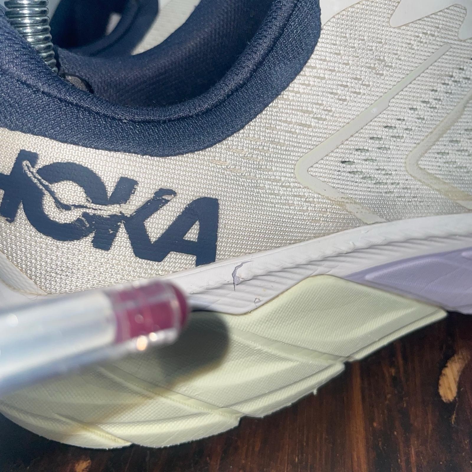 Hoka One One Arahi 5 Womens 8.5 B White Purple Athletic Running Shoes Sneakers