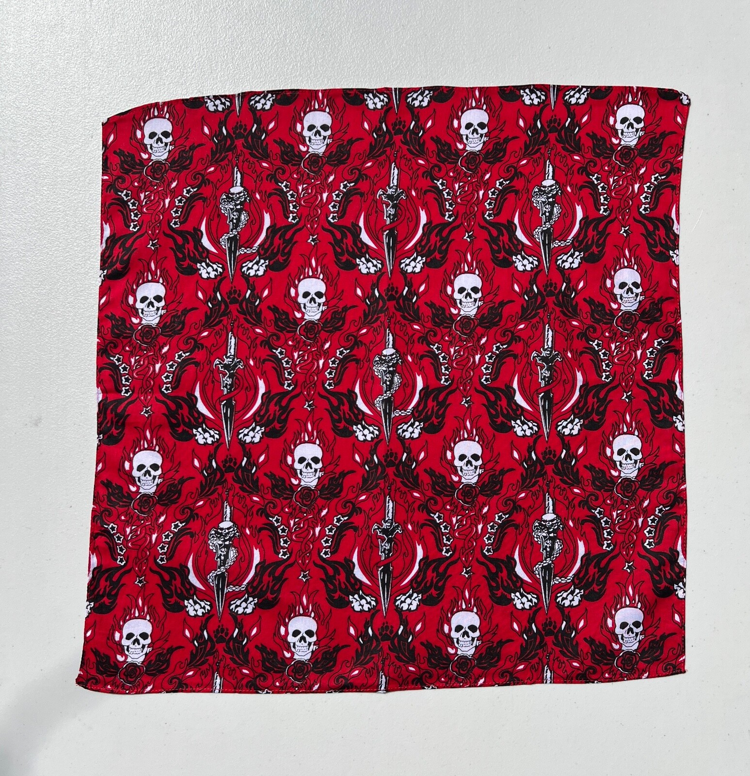 Red Skulls & Daggers 22×22 Bandanna