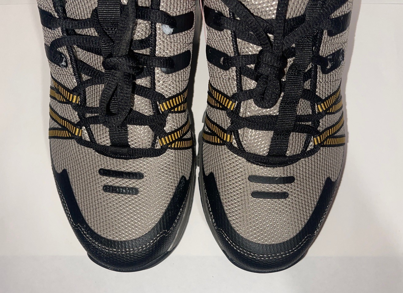 Skechers Memory Foam Wide Fit Men’s 9.5W Tan Black Walking Comfort Sneakers