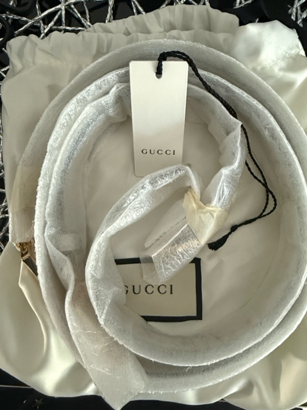 Gucci White Leather Adjustable Strap with Gold-Tone Hardware