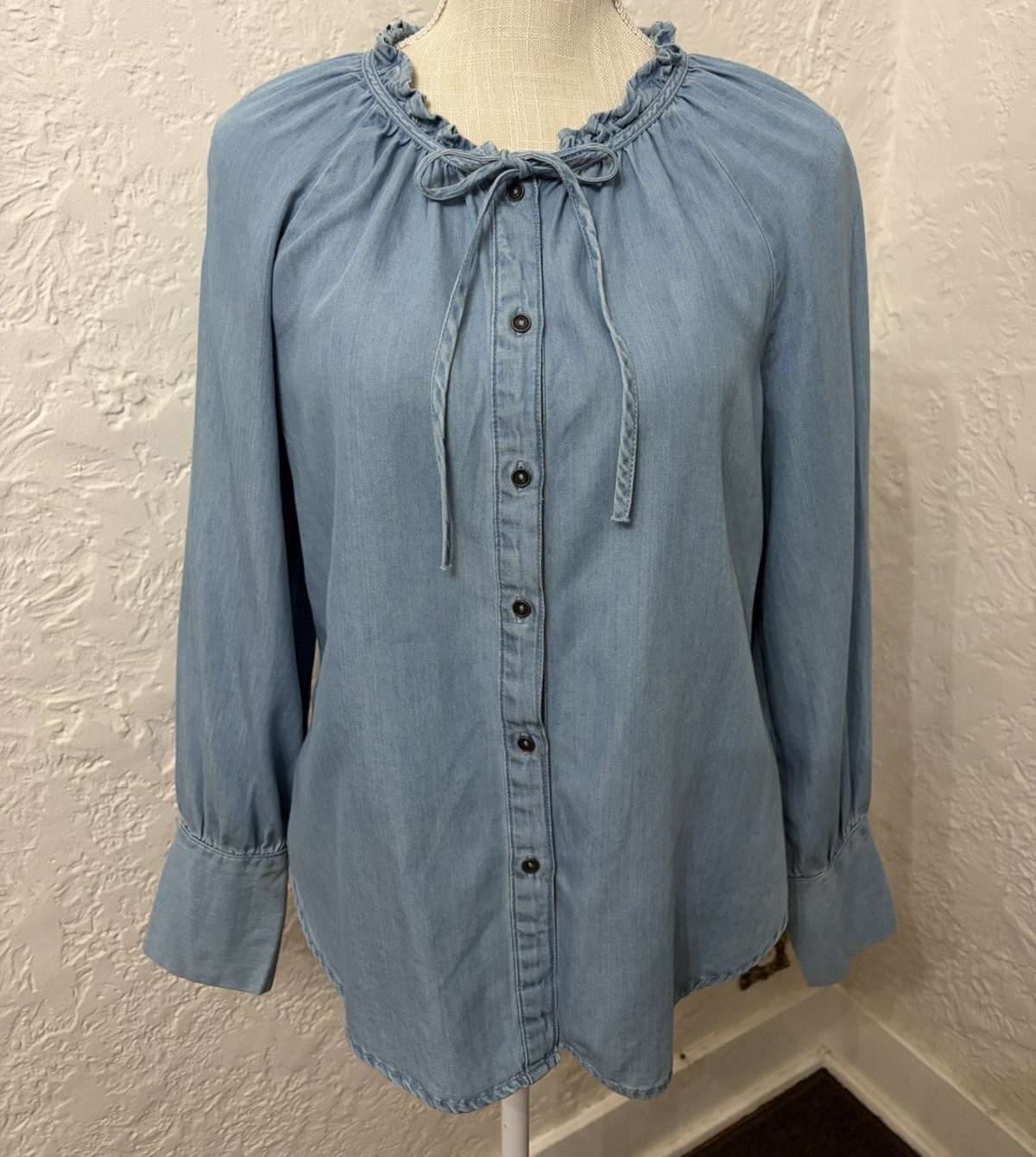 a.n.a Blue Chambray Lyocell Button Front Ruffle Tie Long Sleeve Blouse XS