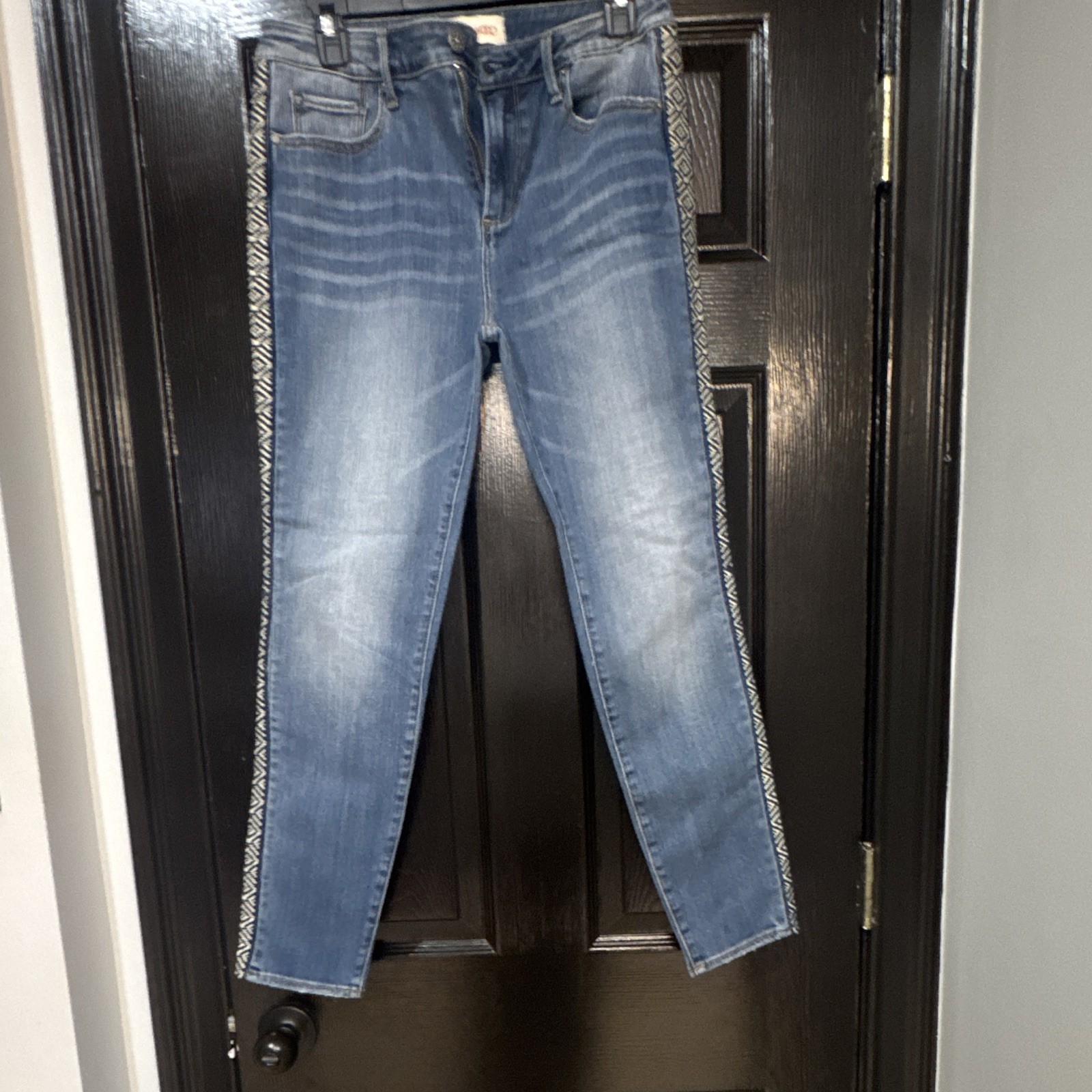 Driftwood Women’s Blue Denim Medium Wash High Rise Skinny Slim 5-Pocket 28
