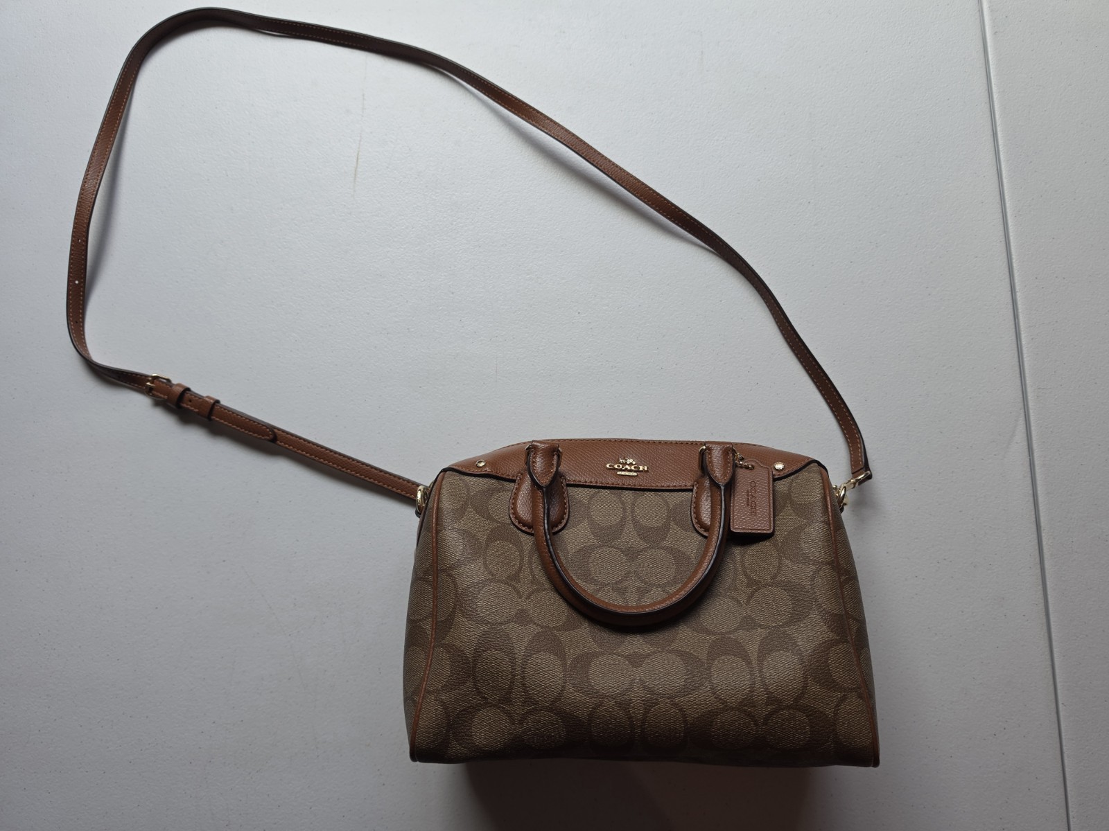 Coach Signature Zip Top Satchel Brown/Tan Gold Hardware Detachable Strap Charm