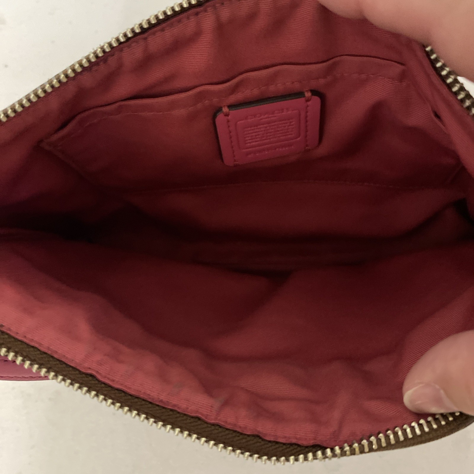 COACH EAST/ WEST POP CROSSBODY BAG IN KHAKI w/ PINK DETAILS & PINK ZIP WALLET