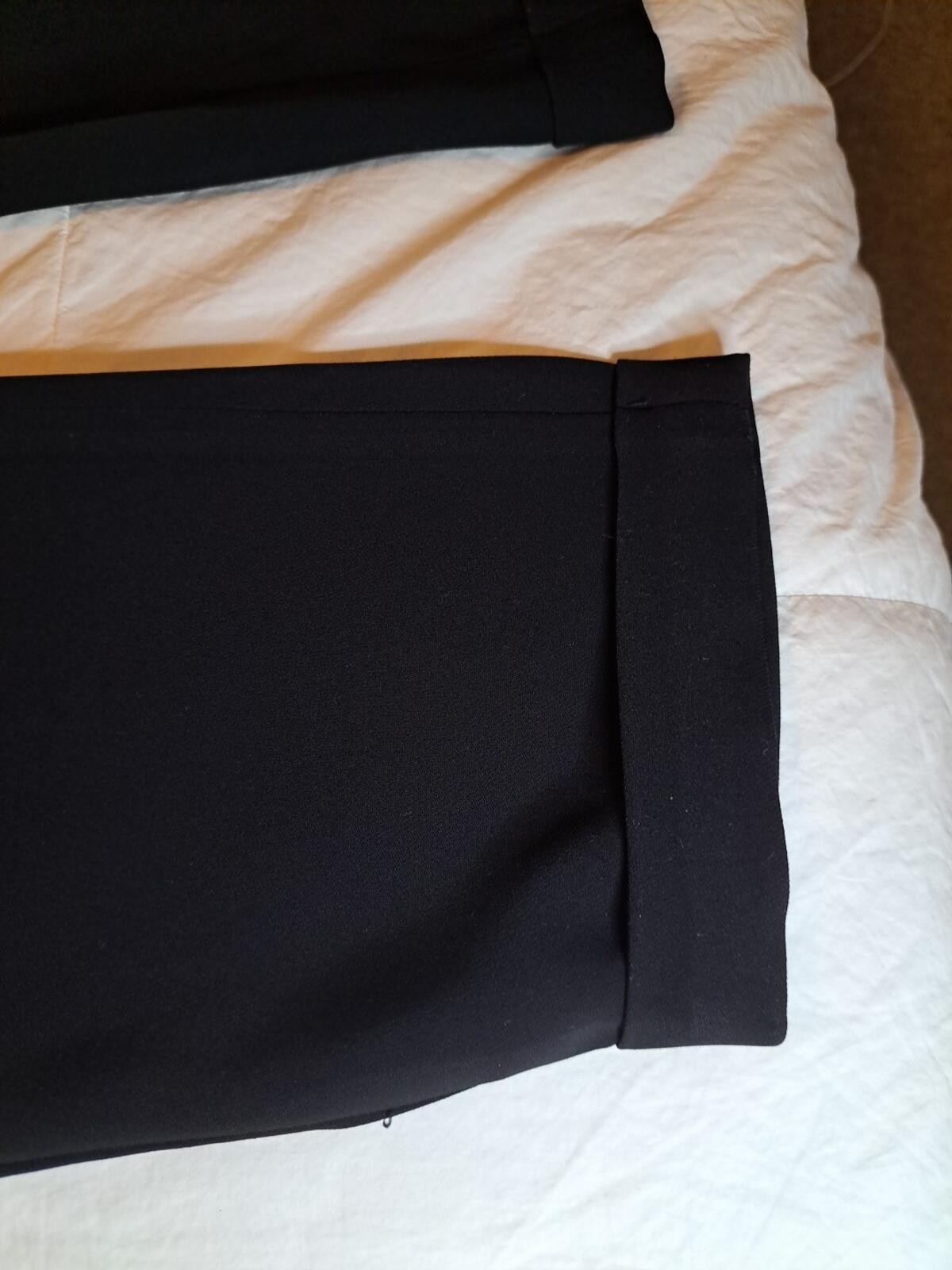 White House Black Market Jumper Black Size 4 EUC Returns Accepted