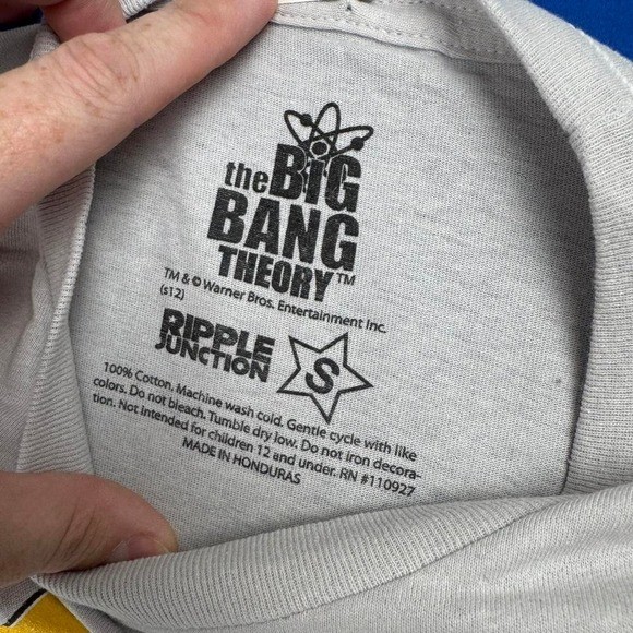 Big Bang Theory Bazinga Graphic T Shirt Grey Pop Culture Tee Size Small