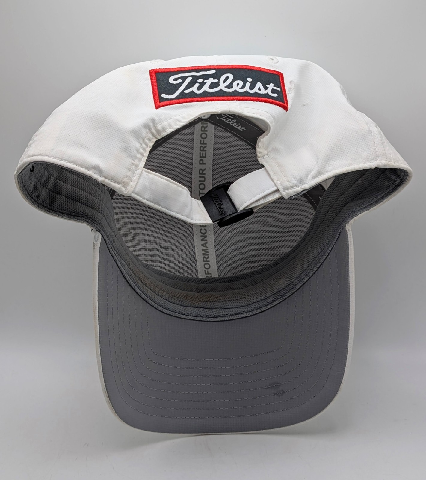 Titleist Pro V1 Golf Hat White Adjustable Strap Back Cap Unisex OSFM SEE PICS