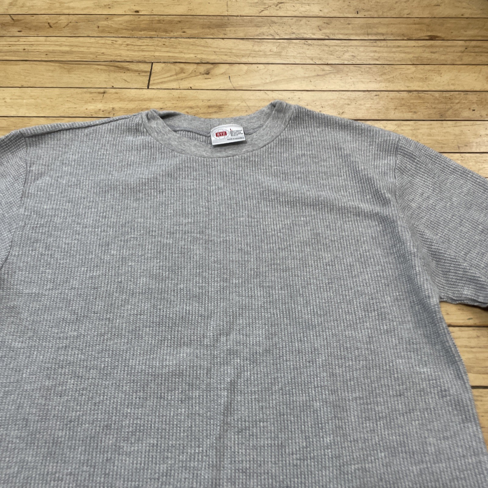 BYC Shirt Men L Light Gray Slim Thermal Waffle Knit Long Sleeve Skate Sk8 36″