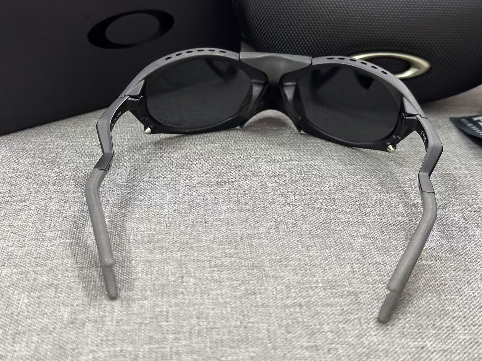 Oakley Plantaris Sunglasses Prizm Lenses Black Frame NEW