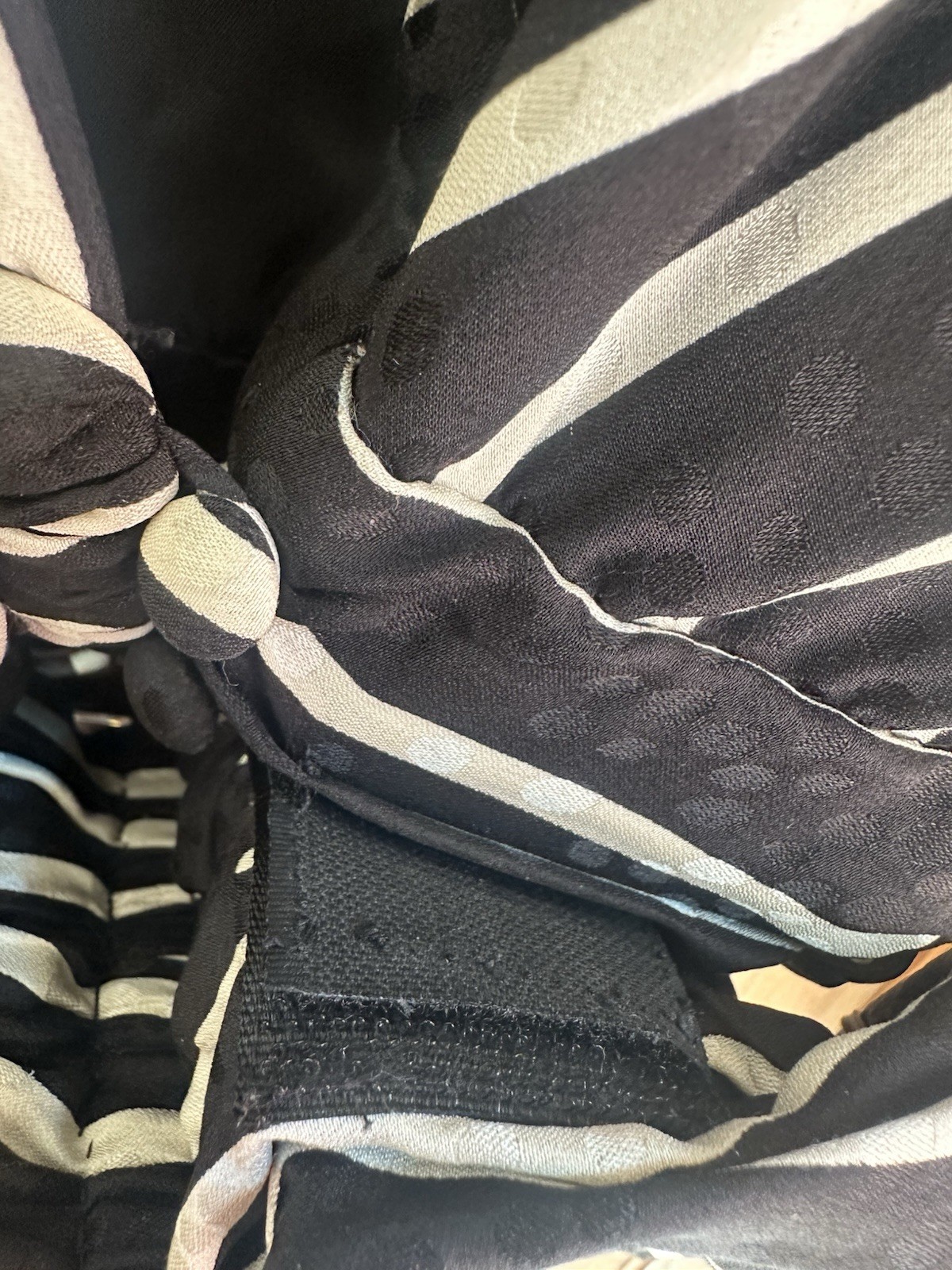 La Bottega Black & White Striped 100% Silk Belted Buckle Blouse Long Sleeve 10