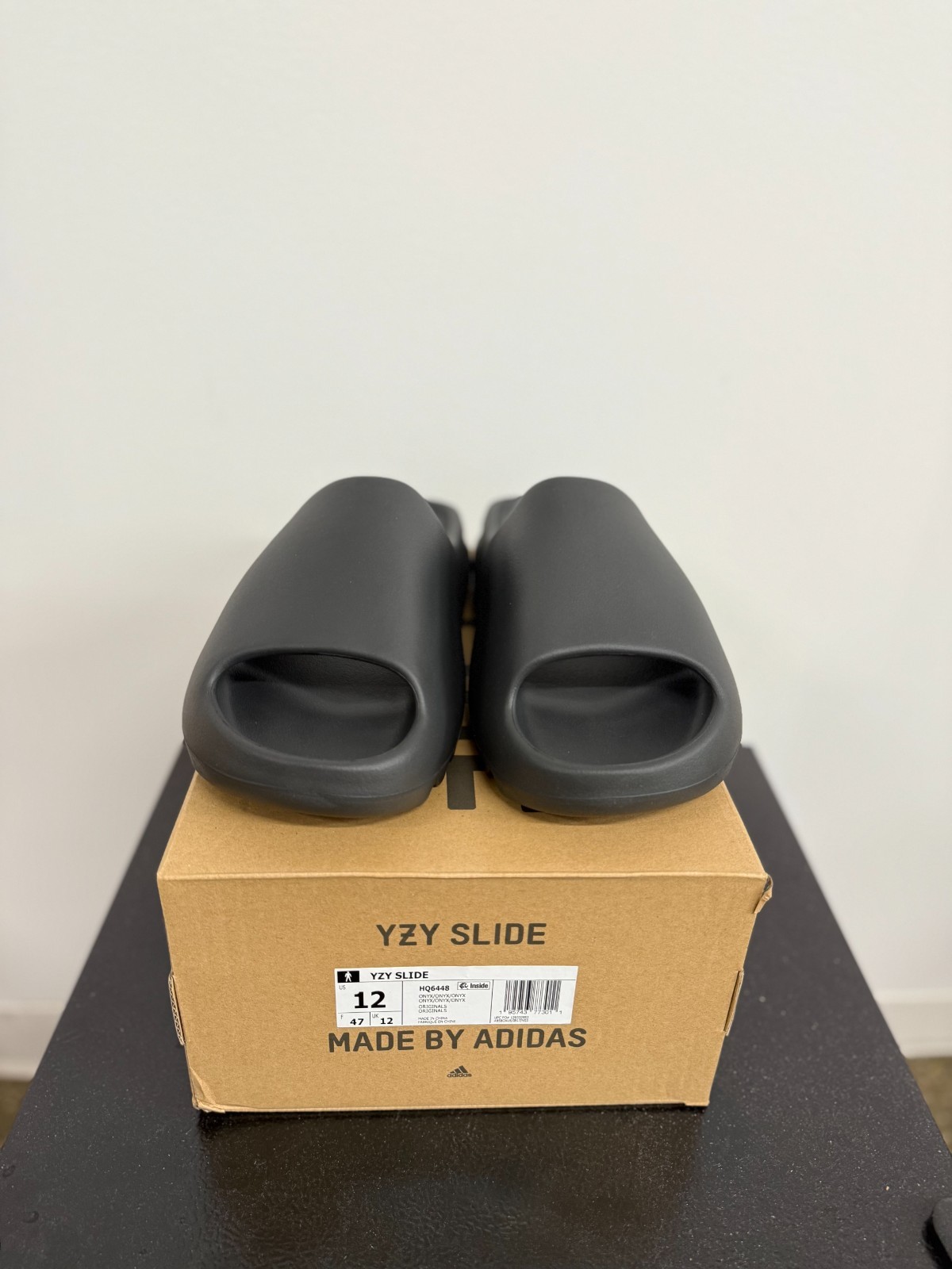 Adidas Yeezy Slide Onyx – Multiple Sizes – (100% Authentic) HQ6448