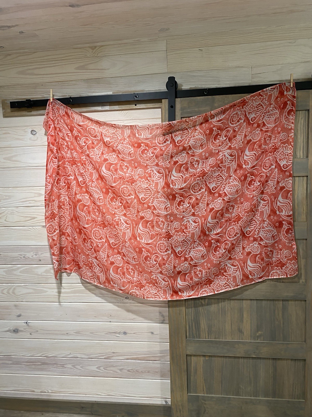 El Marie Brand Beach Wrap Coral. Color With Fish And Shell Design