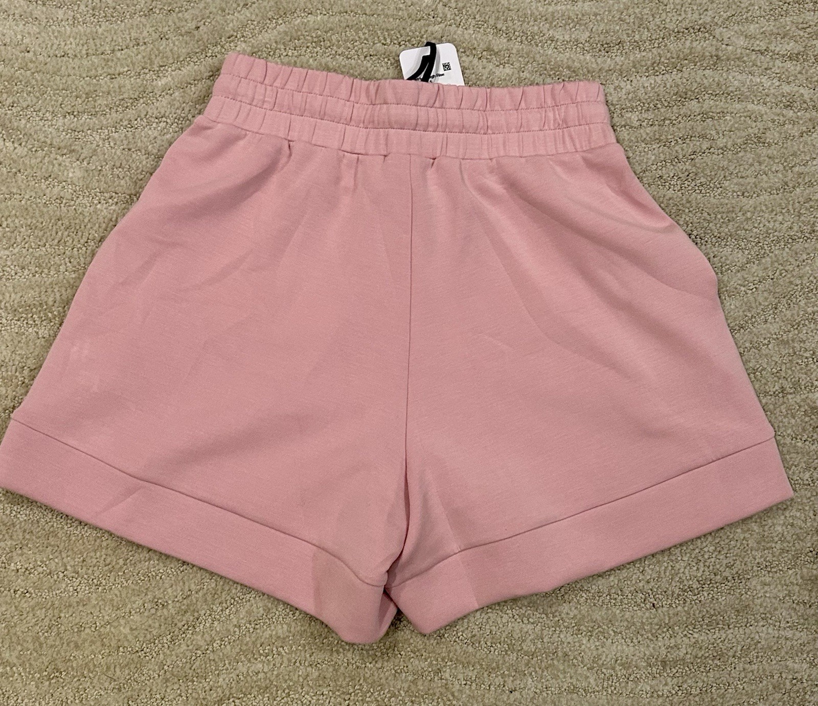 VARLEY Woman’s Zephyr mauve Atrium high rise 4.5″ short, SZ S, BNWT, L@@K*